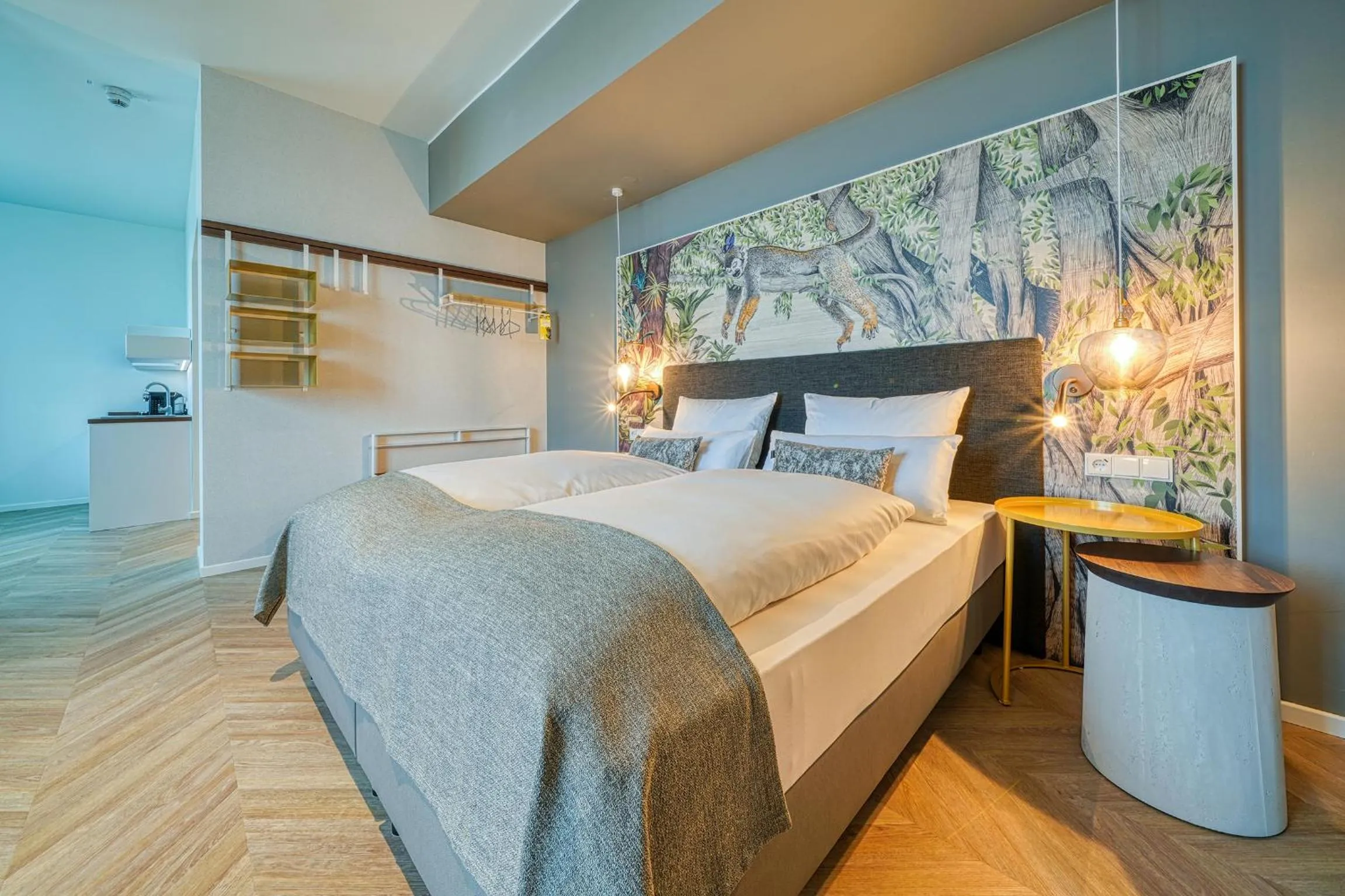 Photo of the whole room, Bed in NinetyNine Augsburg