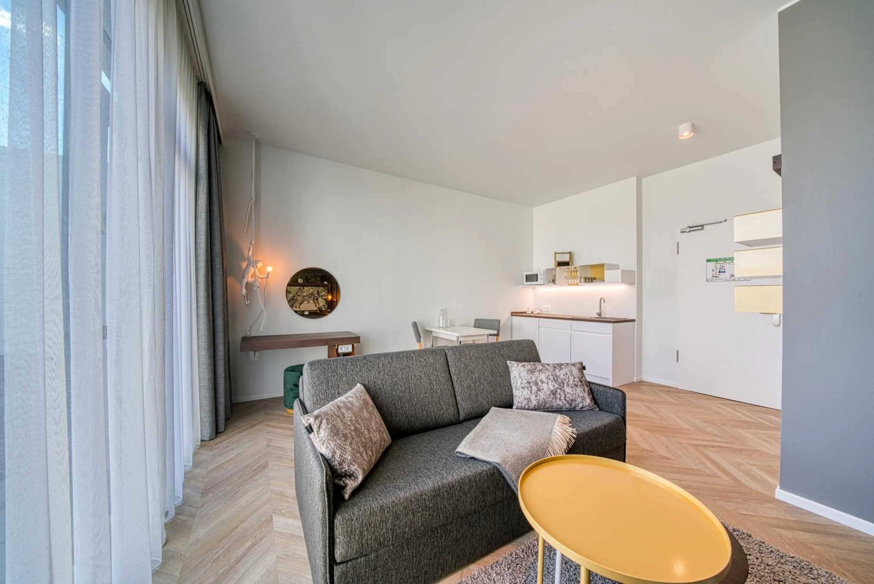 Photo of the whole room in NinetyNine Augsburg