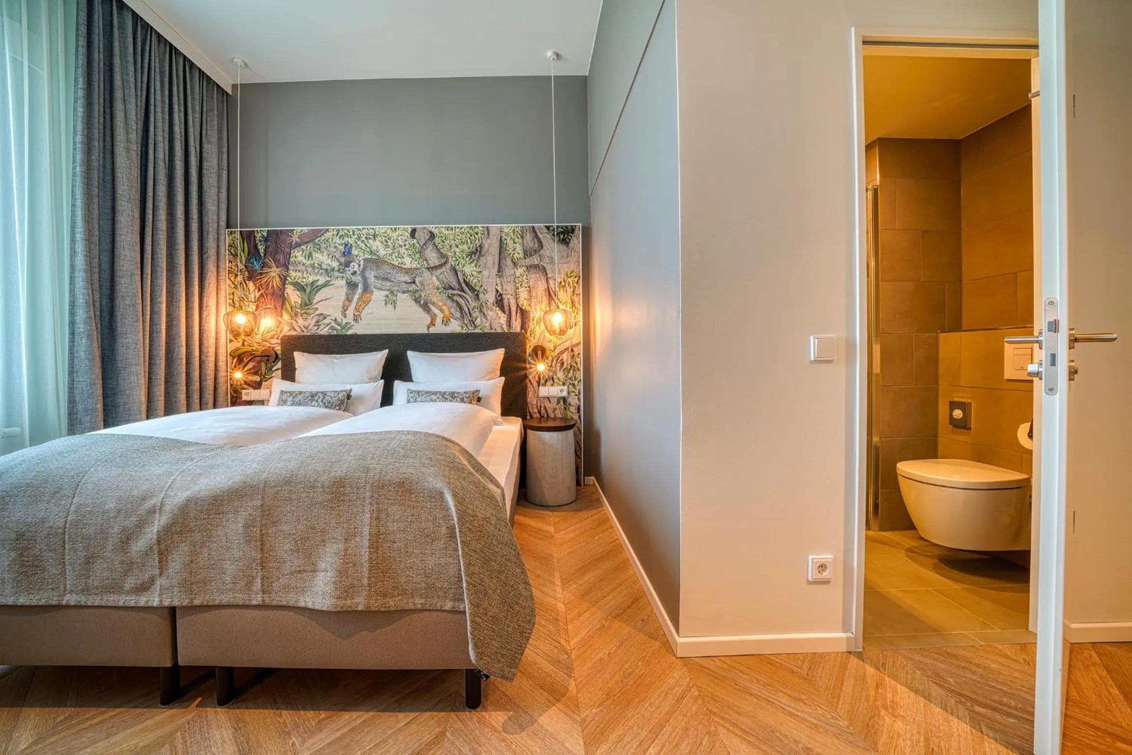 Photo of the whole room, Bed in NinetyNine Augsburg