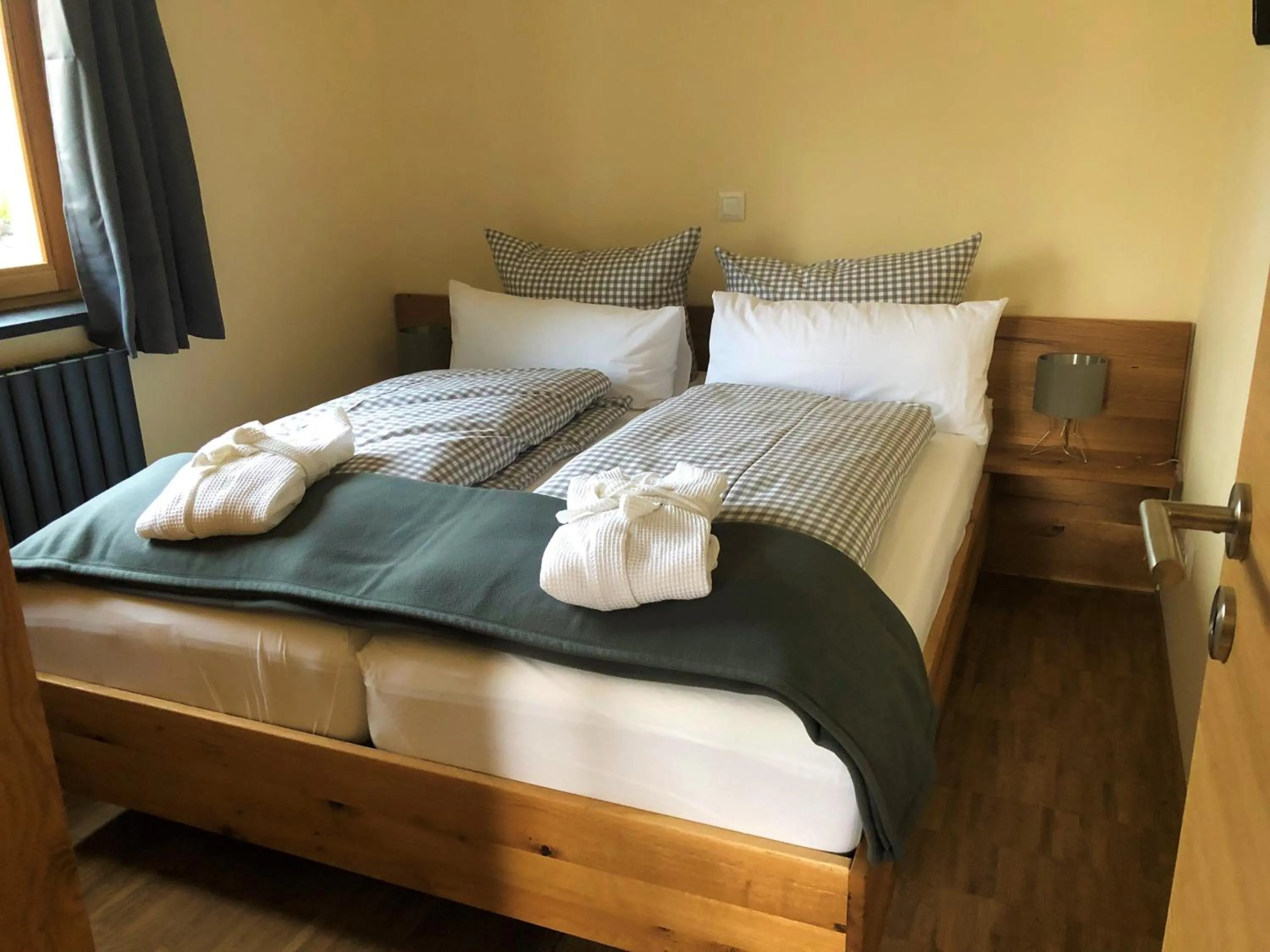 Bedroom, Bed in Apartmenthotel Oberstdorf