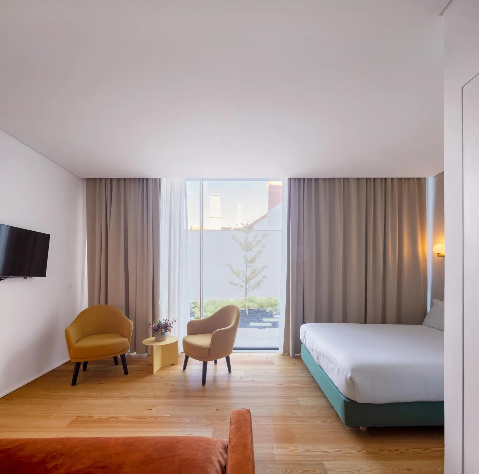 Seating area, Bed in Lisbon Serviced Apartments - Estrela