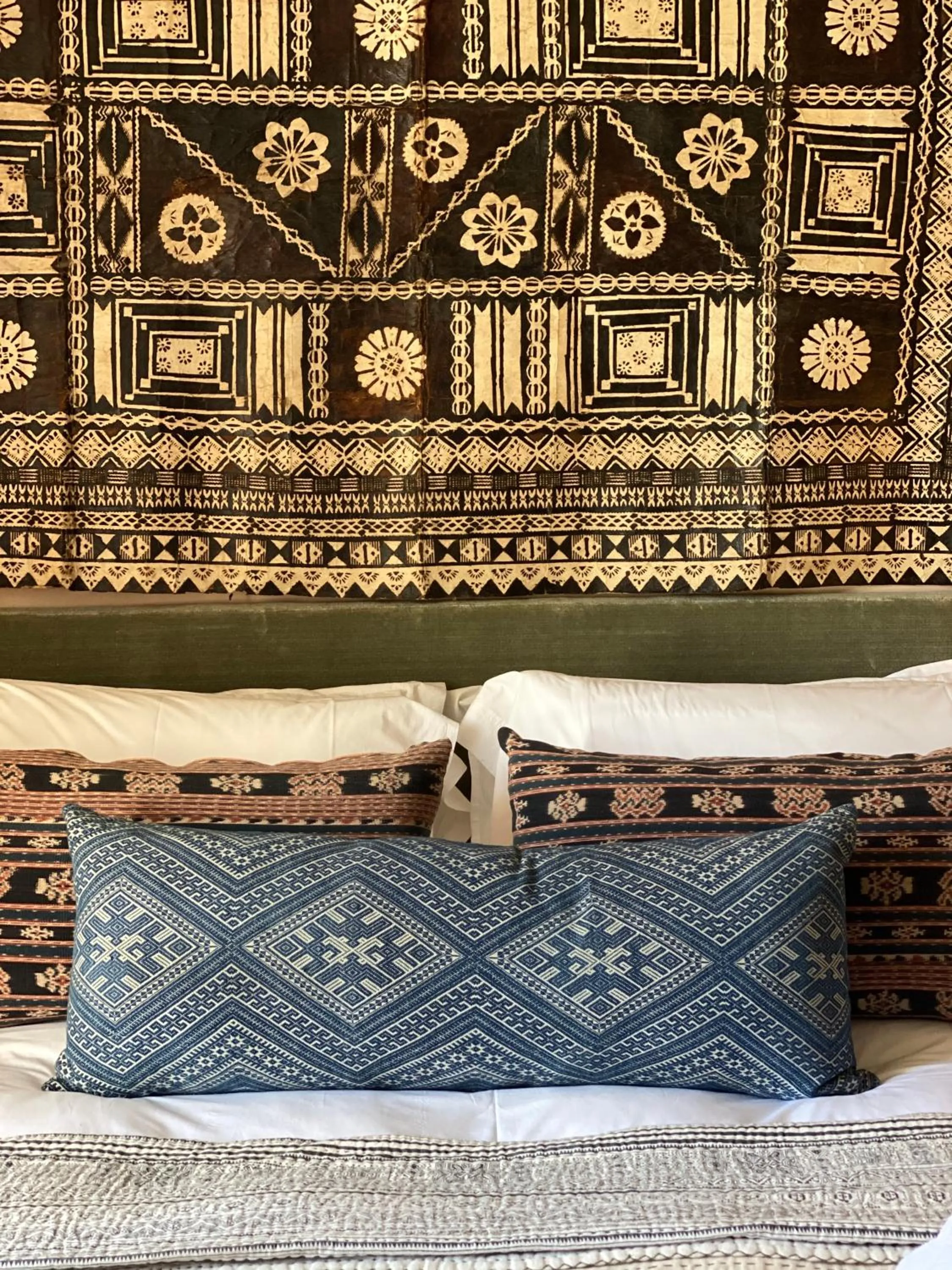 Decorative detail in Royal Oak Ramsden