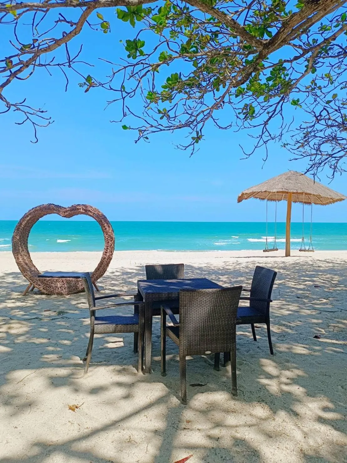 Chaithalay Khanom Resort