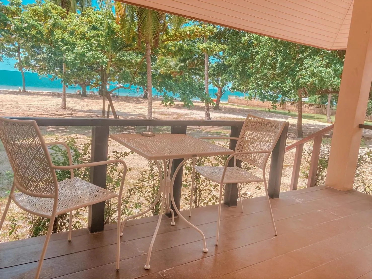 Chaithalay Khanom Resort