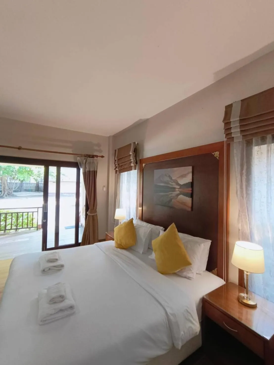 Bed in Chaithalay Khanom Resort