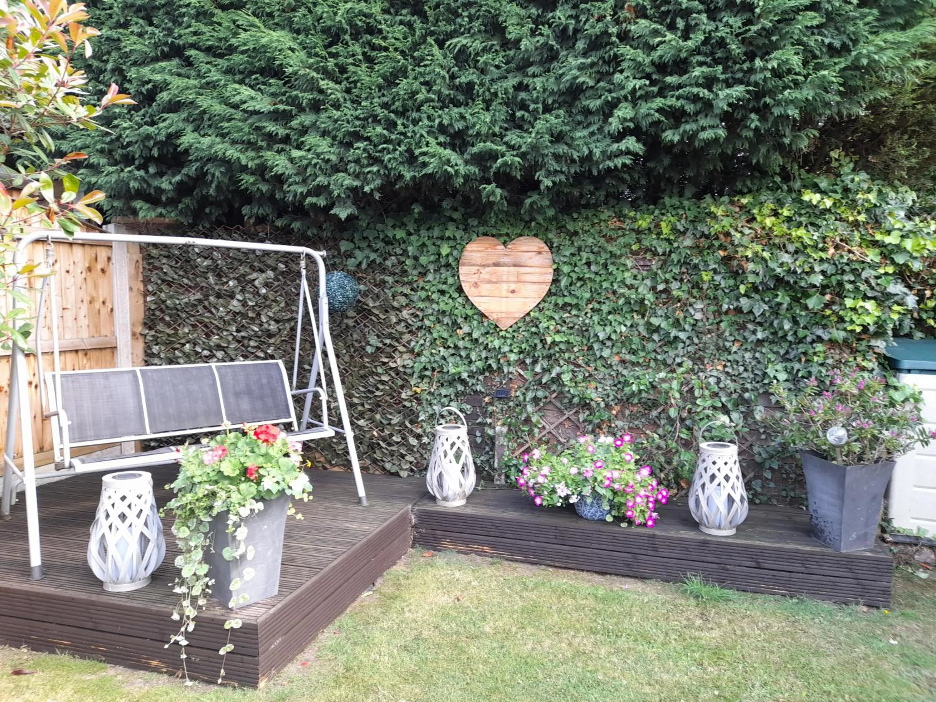 Garden in Debonair bnb @33