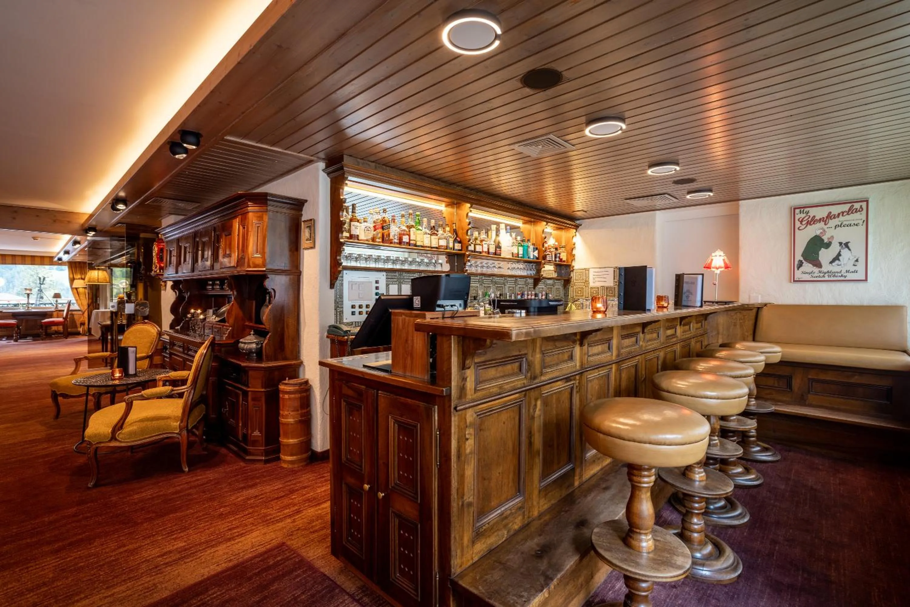 Lounge or bar in Hotel Kreuz & Post Grindelwald