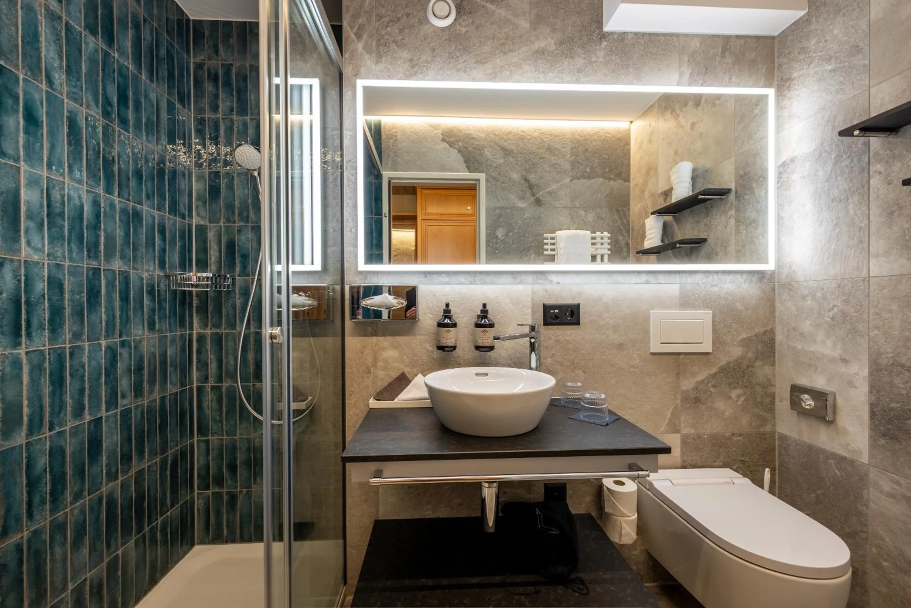 Shower in Hotel Kreuz & Post Grindelwald