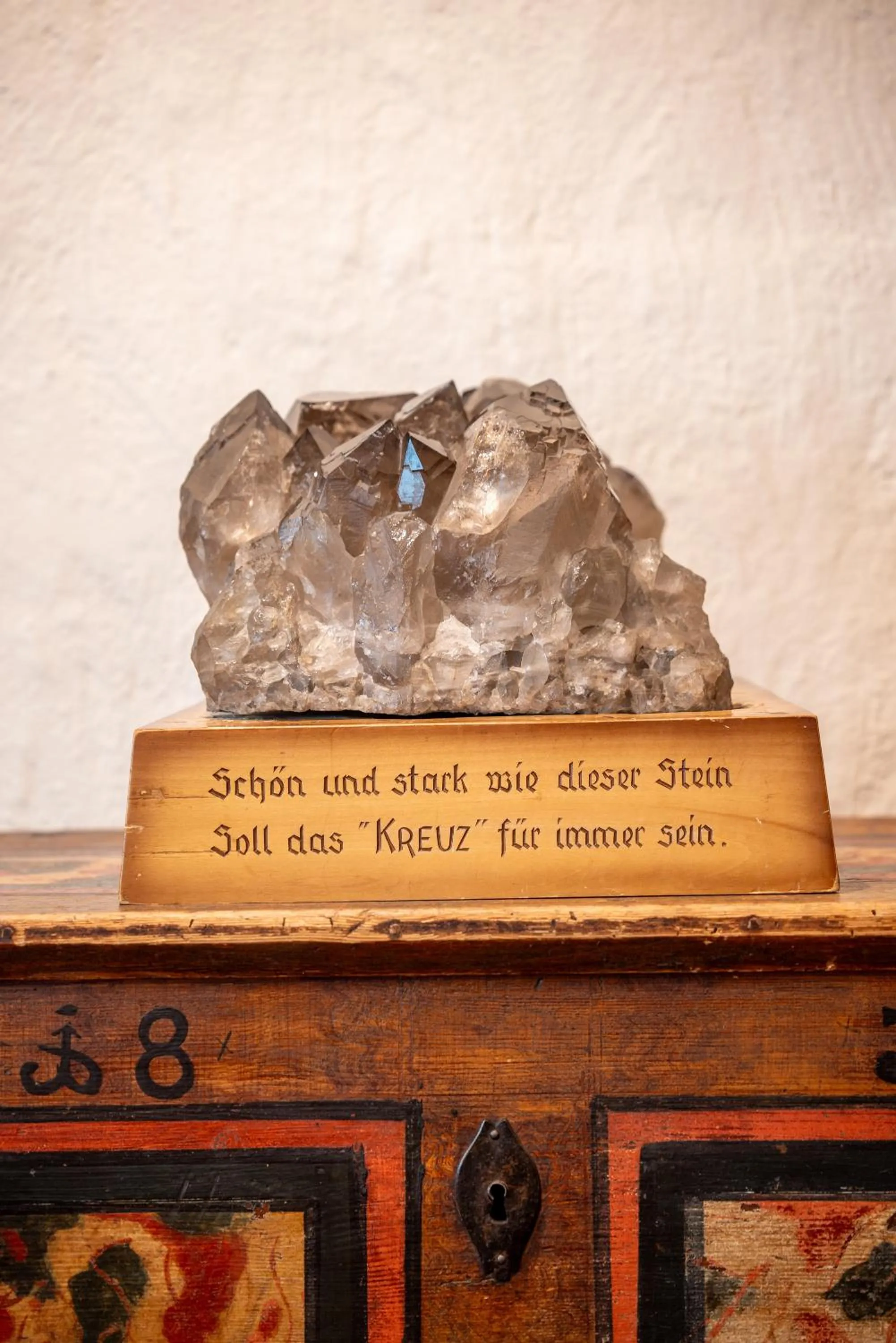 Text overlay in Hotel Kreuz & Post Grindelwald