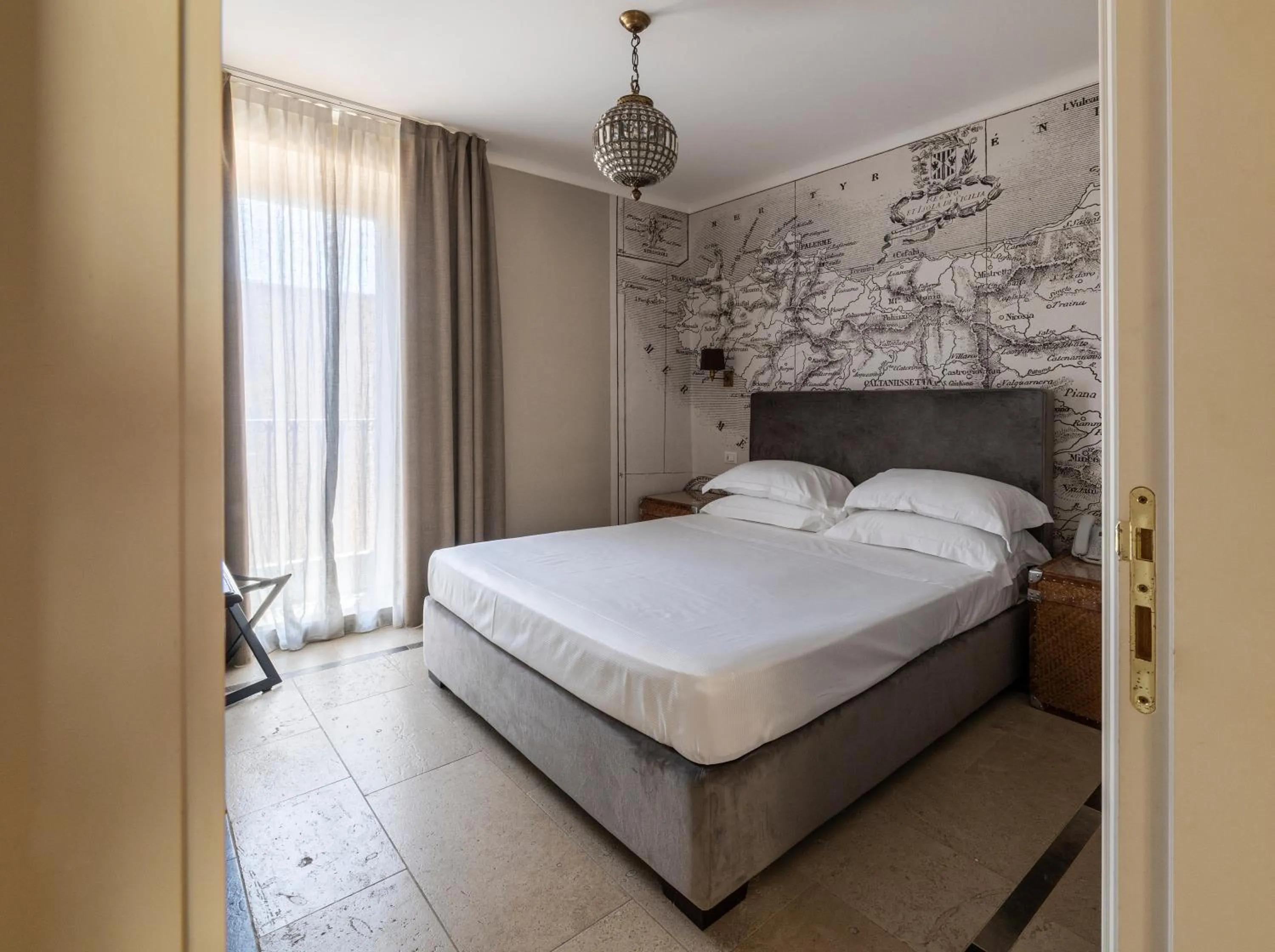 Bed in La Dépendance Hotel