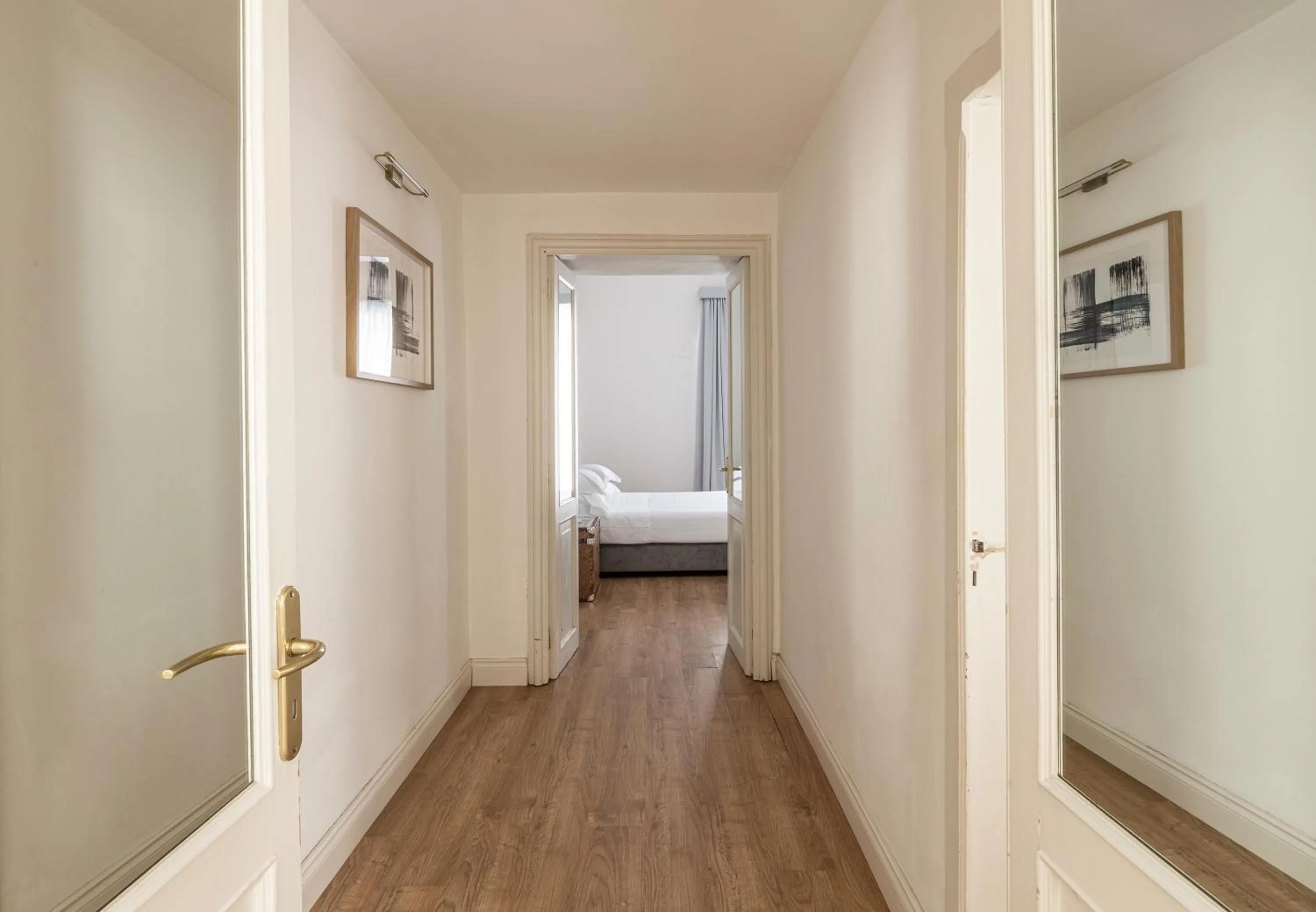 Photo of the whole room, Bed in La Dépendance Hotel