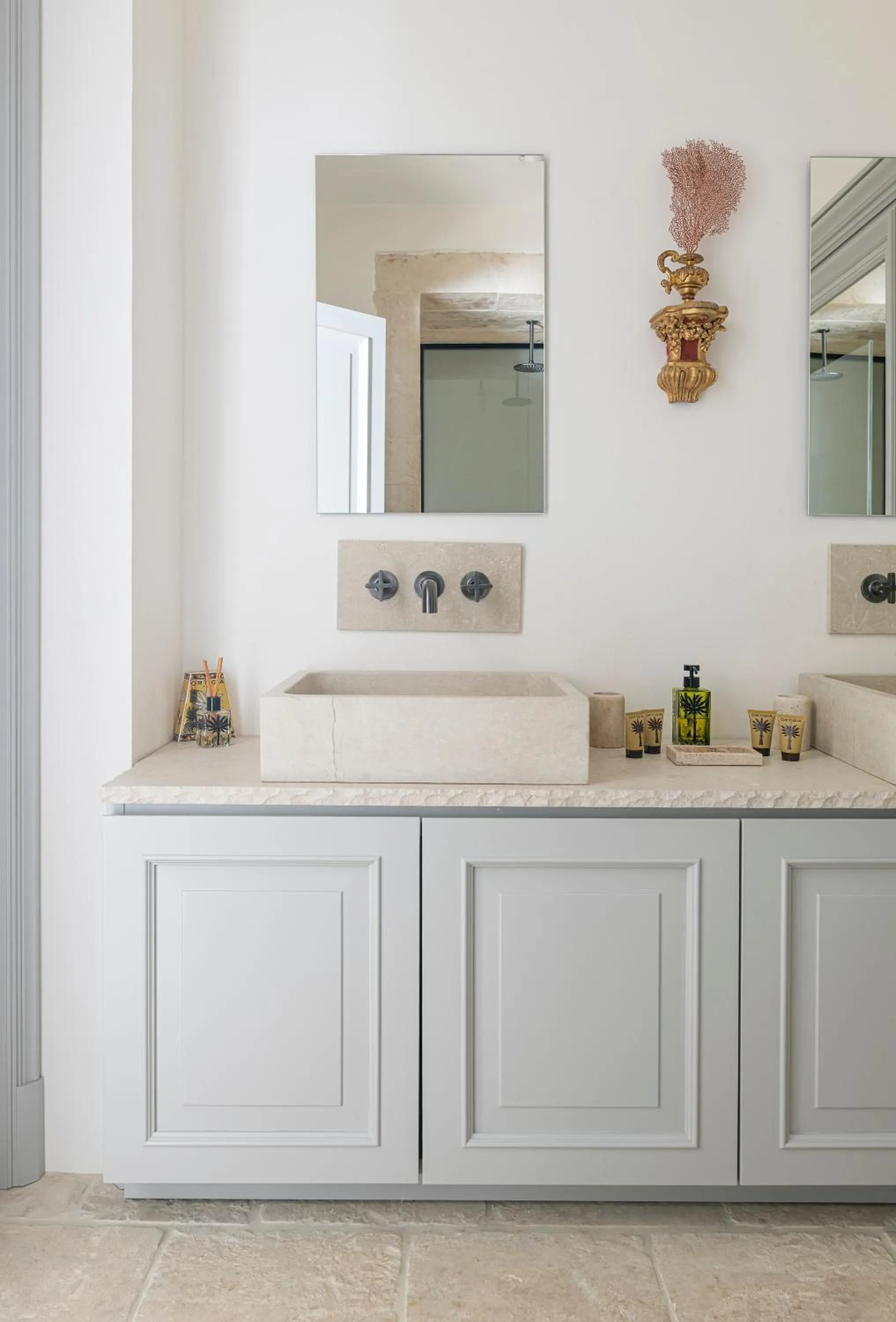Bathroom in La Dépendance Hotel