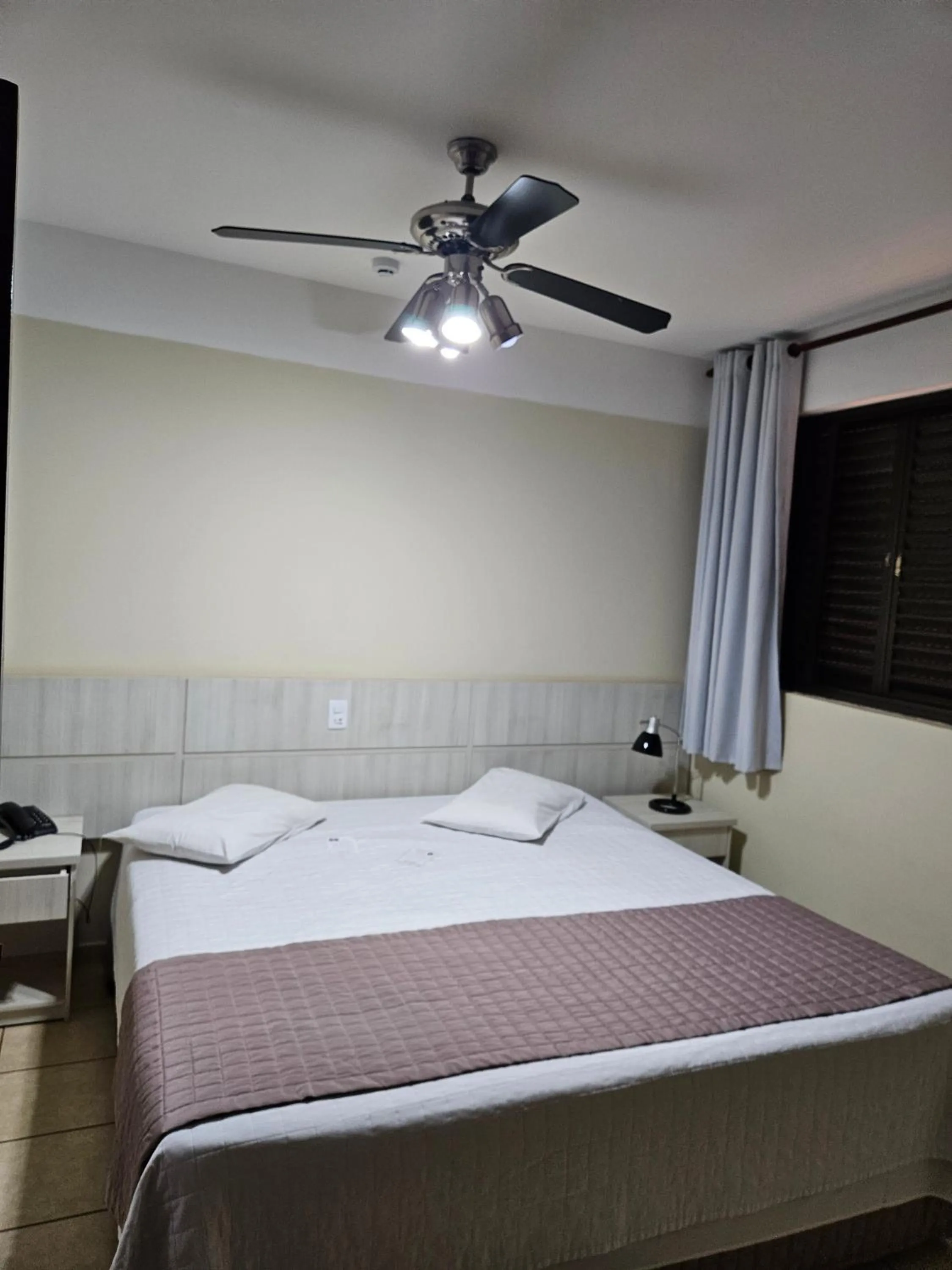 Bed in Cristal Palace Hotel