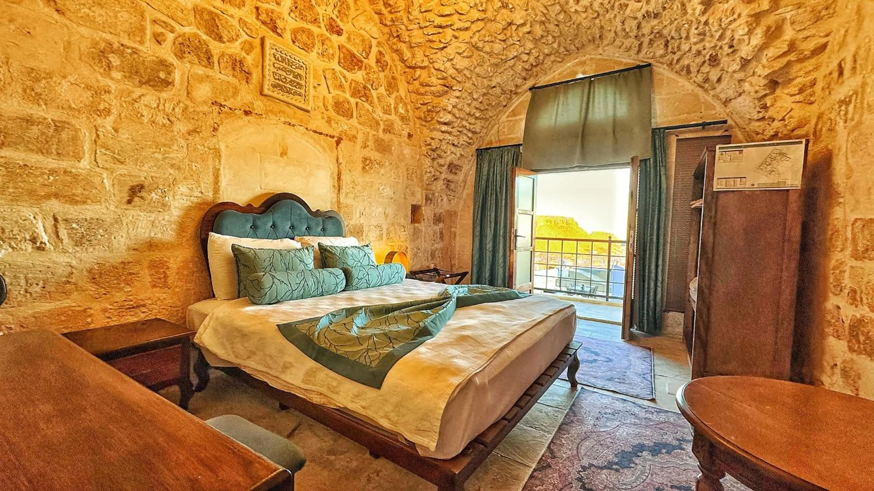 Photo of the whole room, Bed in Fairouz Konak Otel