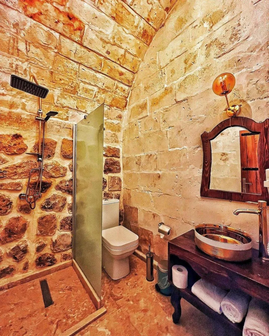 Photo of the whole room in Fairouz Konak Otel