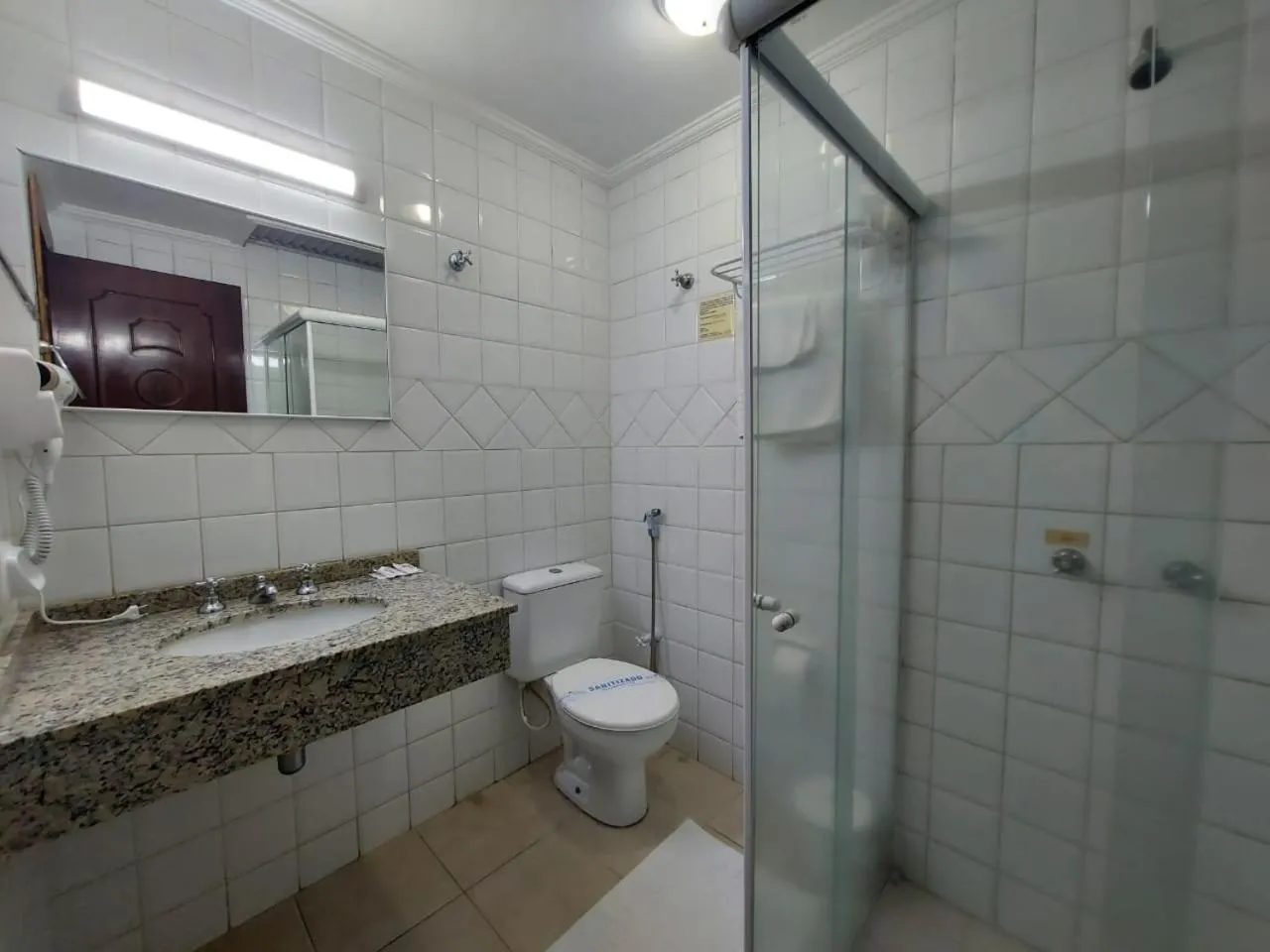 Shower in Hotel Tenda