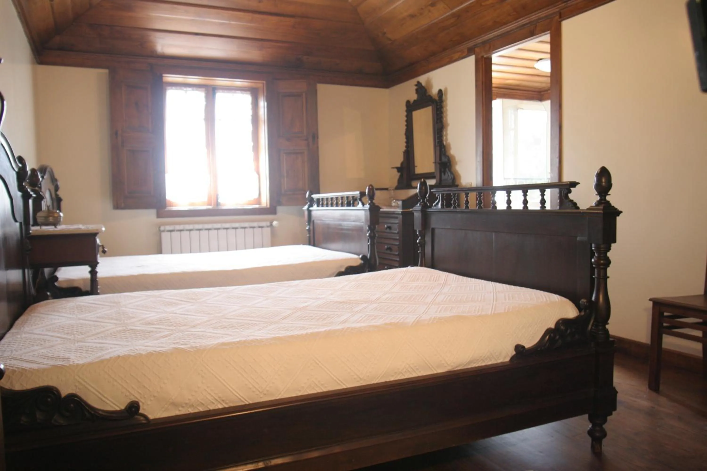 Twin Room in Casa De Carcavelos