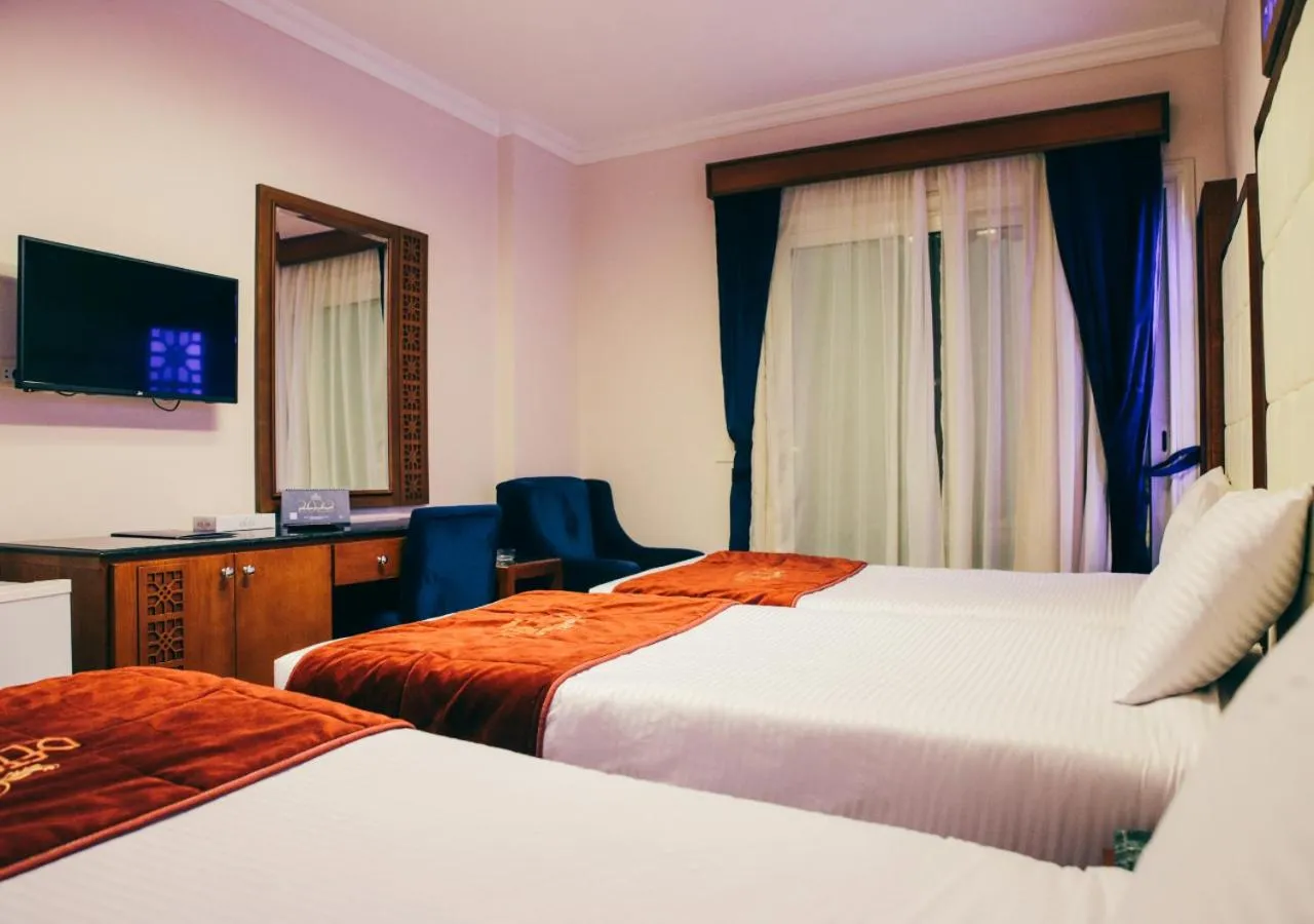 Communal lounge/ TV room, Bed in Retal View North Coast Aqua Park