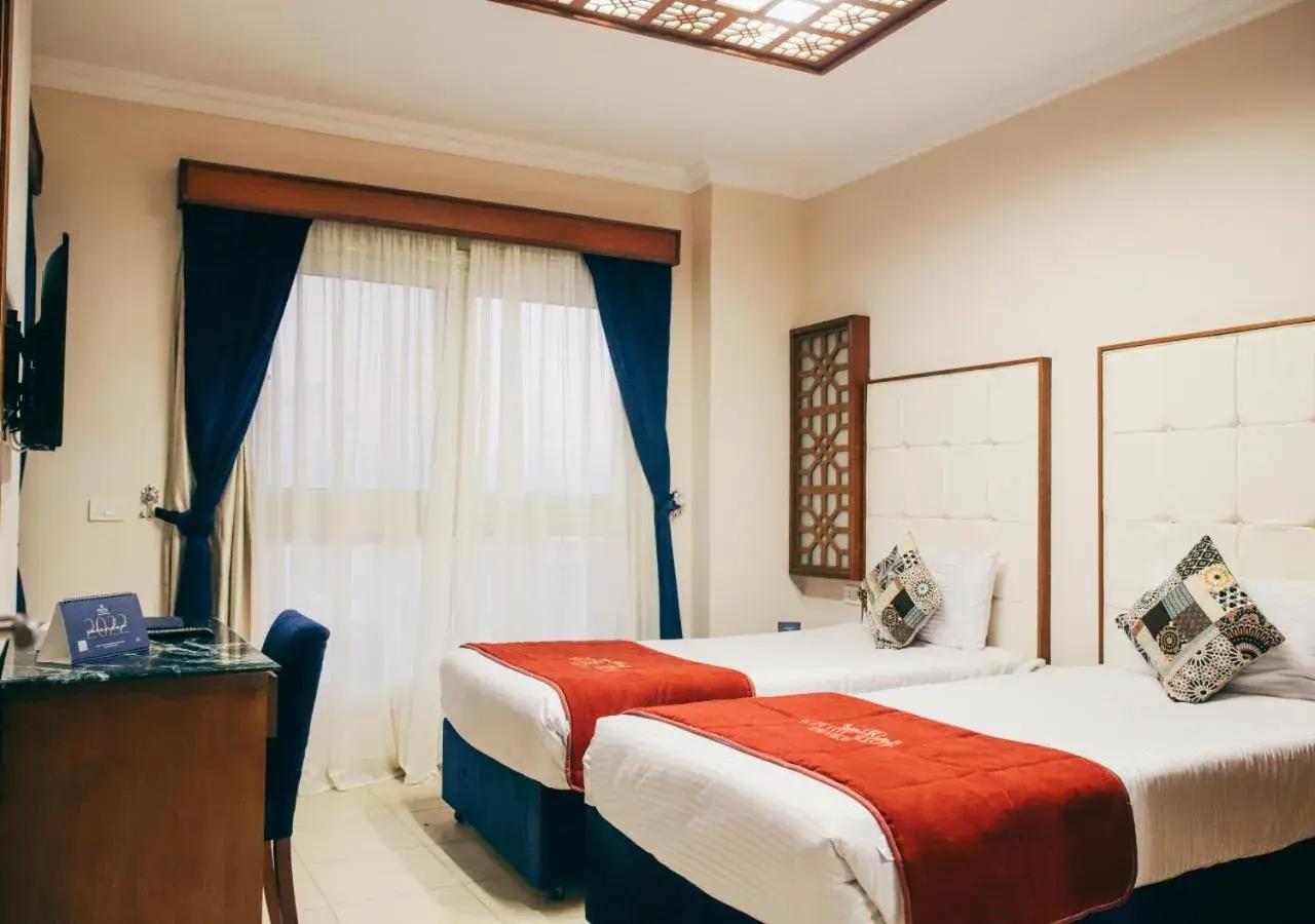 Double Room with Pool View - single occupancy in Retal View North Coast Aqua Park Double Room with Pool View - single occupancy in Retal View North Coast Aqua Park