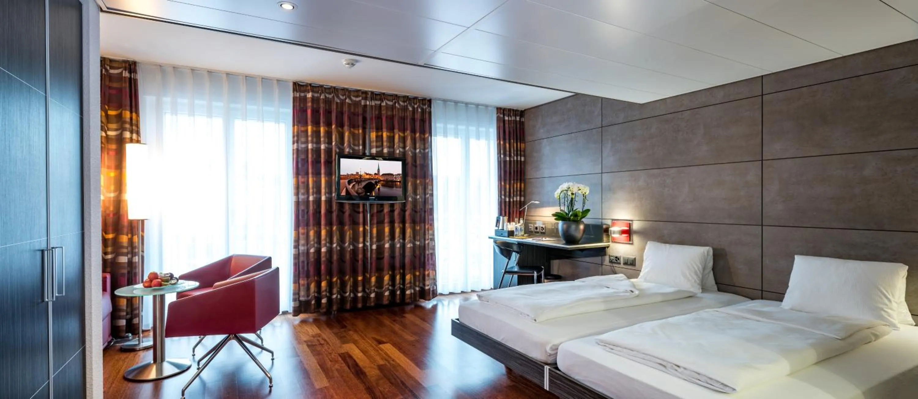 Bedroom, Bed in Hotel Sternen Oerlikon