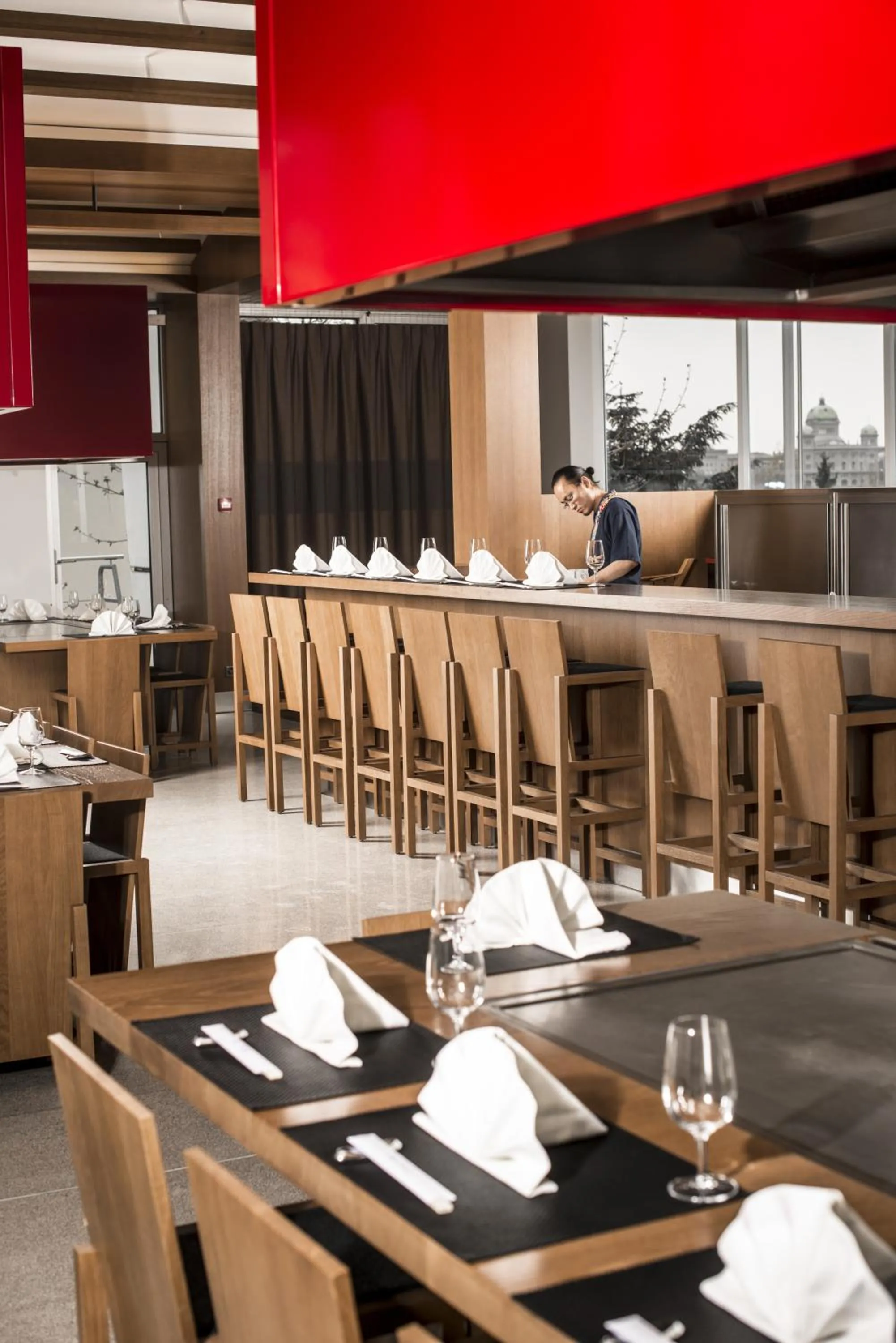 Restaurant/places to eat in Hotel Ambassador