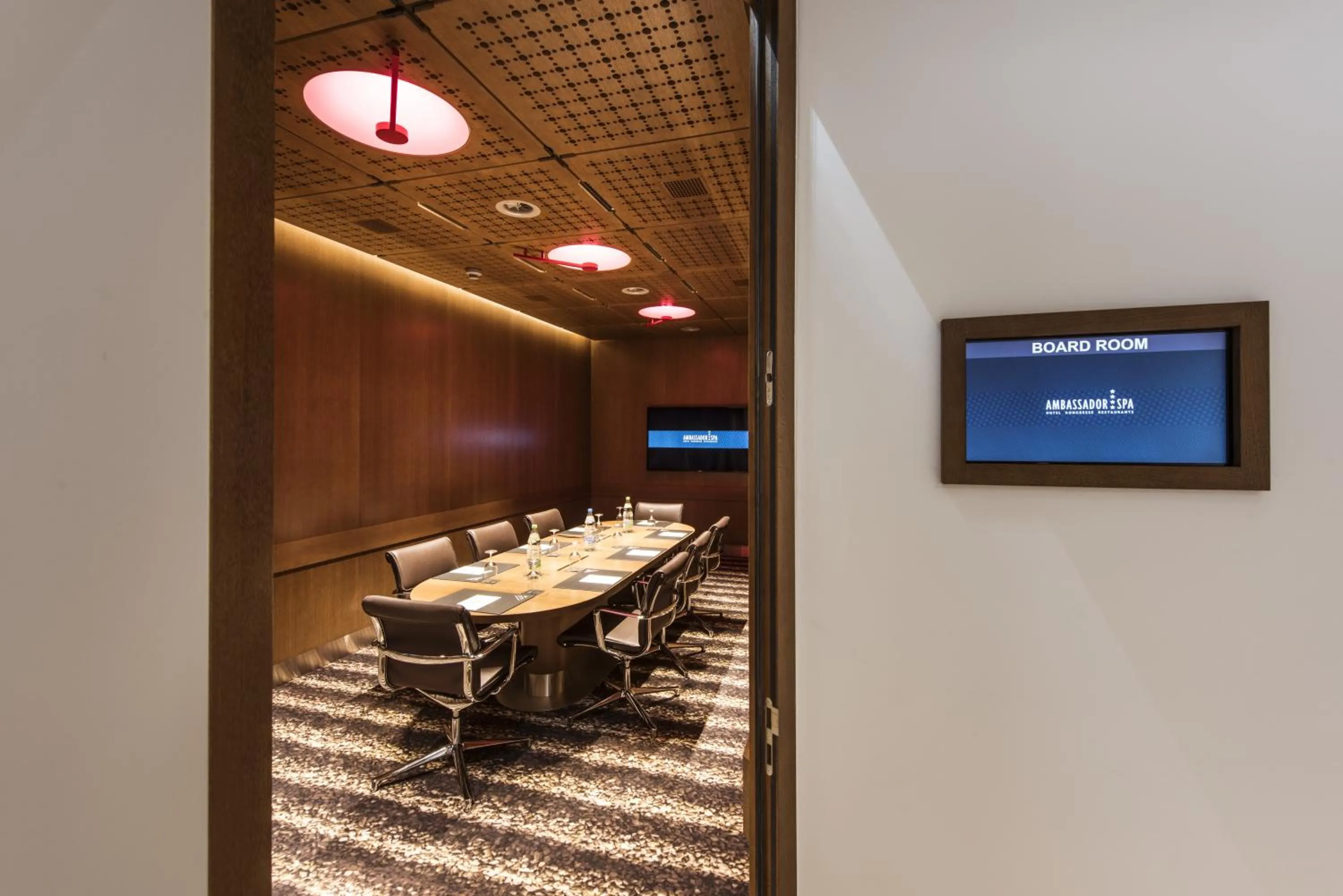 Business facilities in Hotel Ambassador