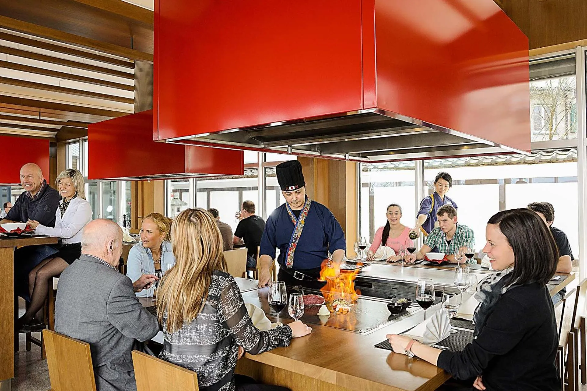 Restaurant/places to eat in Hotel Ambassador