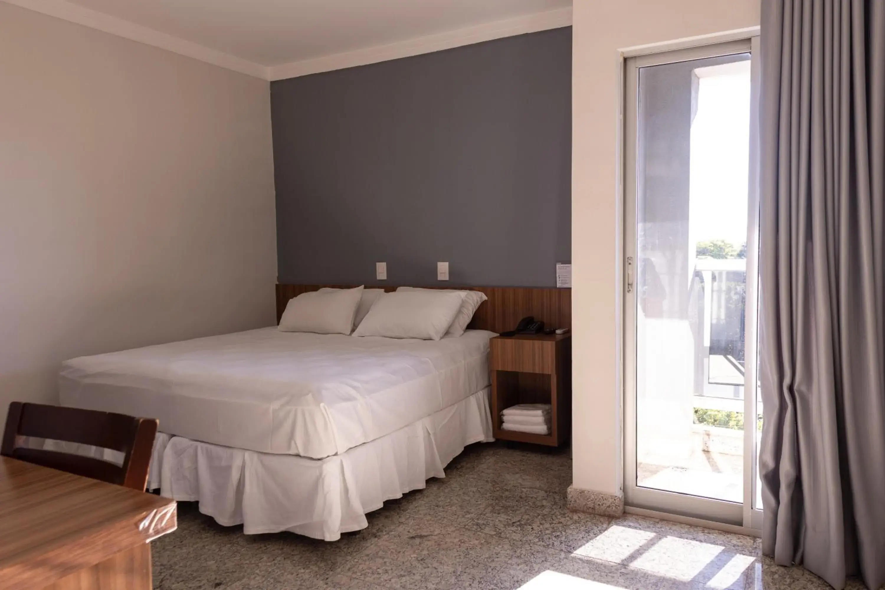 Deluxe Double Room with Balcony - single occupancy in BOMBONATO HOTEL - Fácil Acesso ao Aeroporto e parque de Exposições ABCZ Deluxe Double Room with Balcony - single occupancy in BOMBONATO HOTEL - Fácil Acesso ao Aeroporto e parque de Exposições ABCZ