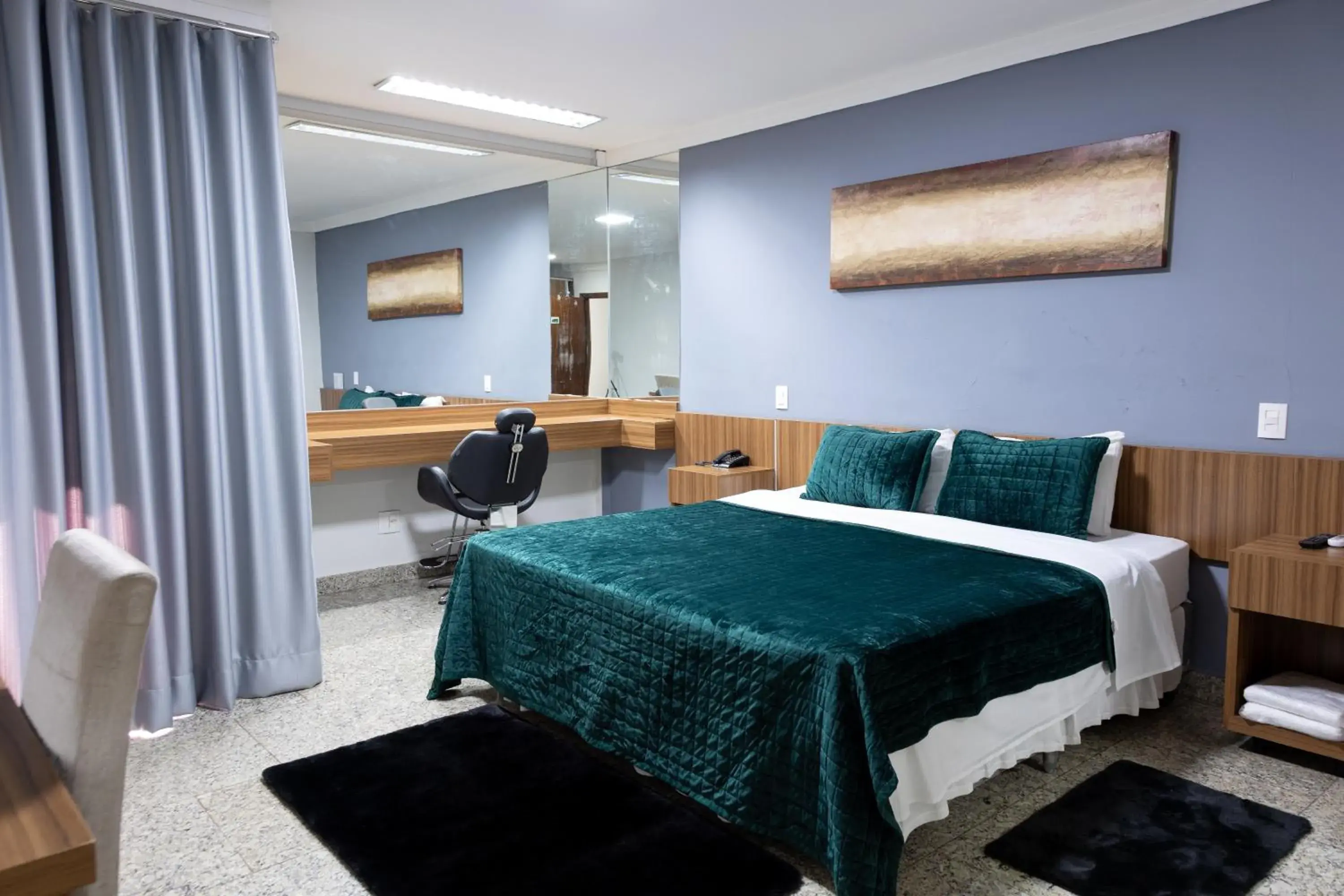 Suite - single occupancy in BOMBONATO HOTEL - Fácil Acesso ao Aeroporto e parque de Exposições ABCZ Suite - single occupancy in BOMBONATO HOTEL - Fácil Acesso ao Aeroporto e parque de Exposições ABCZ