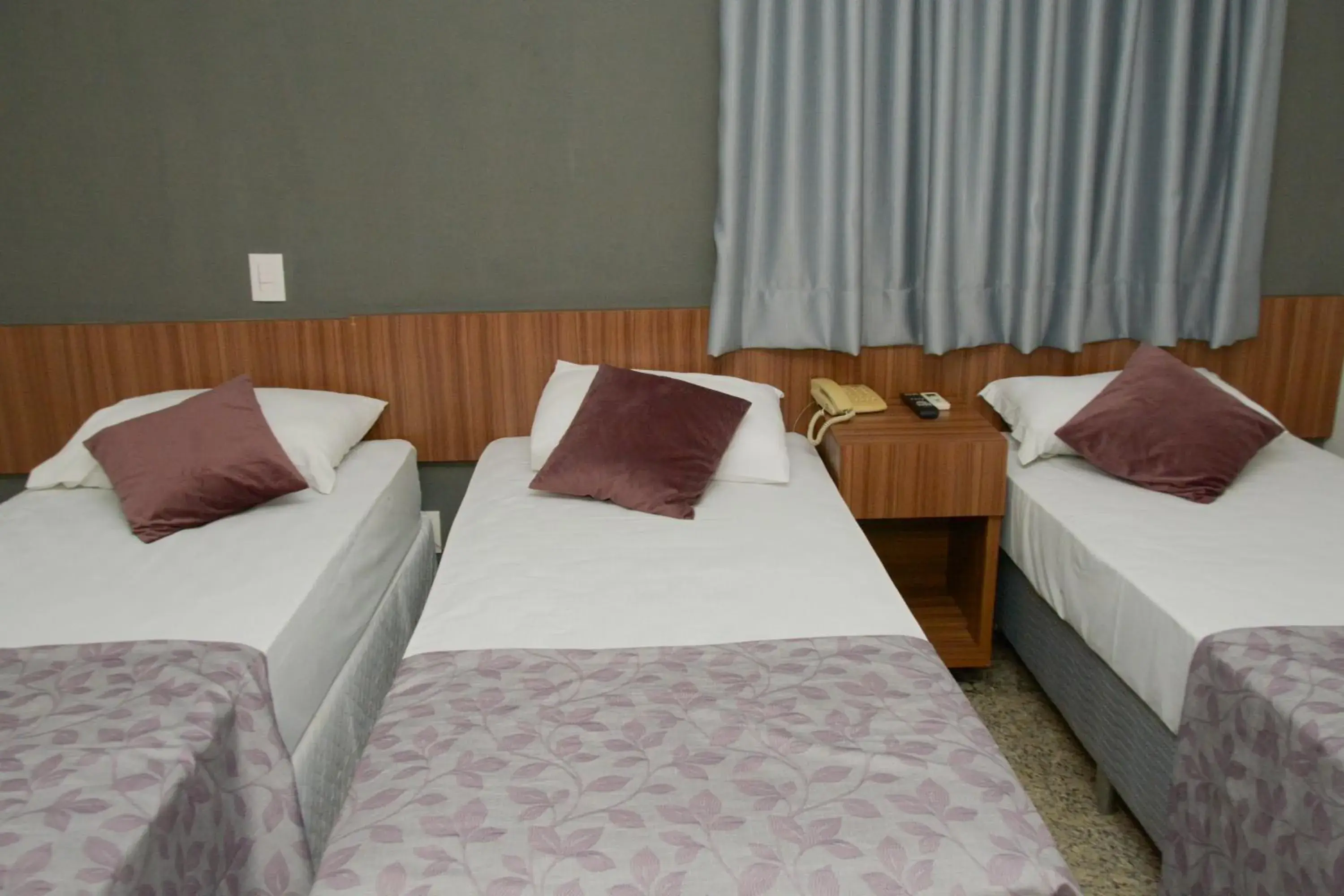 Triple Room with View - single occupancy in BOMBONATO HOTEL - Fácil Acesso ao Aeroporto e parque de Exposições ABCZ Triple Room with View - single occupancy in BOMBONATO HOTEL - Fácil Acesso ao Aeroporto e parque de Exposições ABCZ