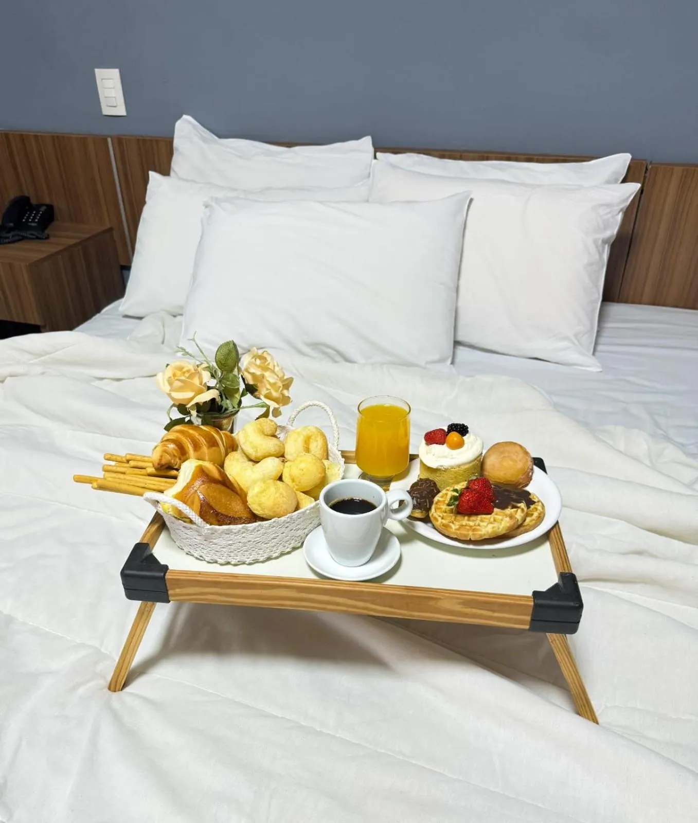 Bed in BOMBONATO PALACE HOTEL