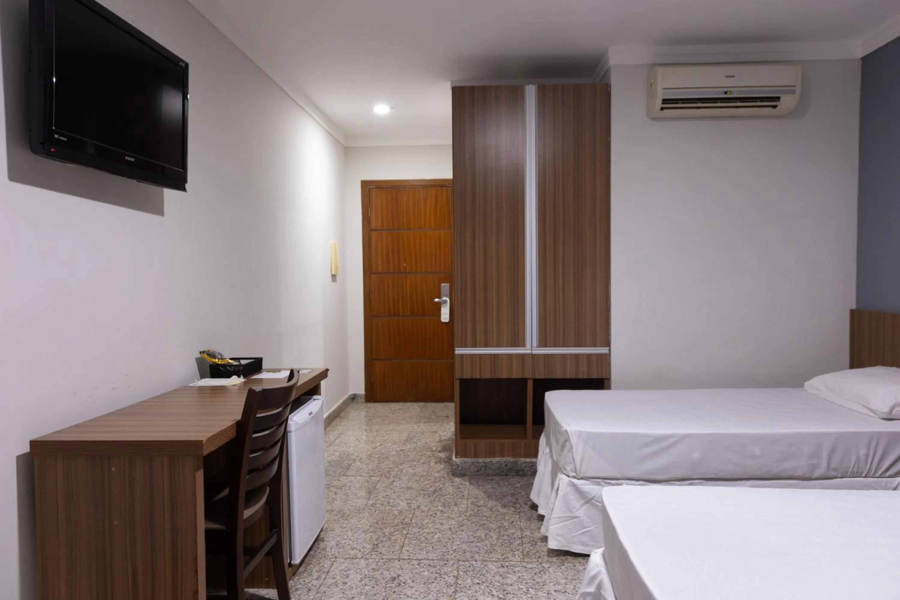 TV and multimedia, Bed in BOMBONATO PALACE HOTEL