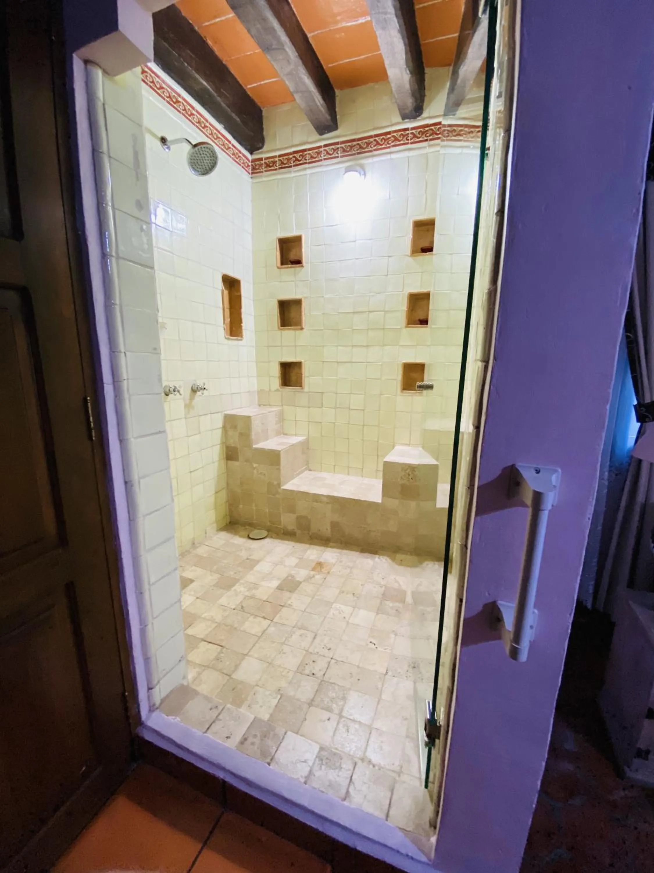 Shower in Villa Bonita Les Terrasses