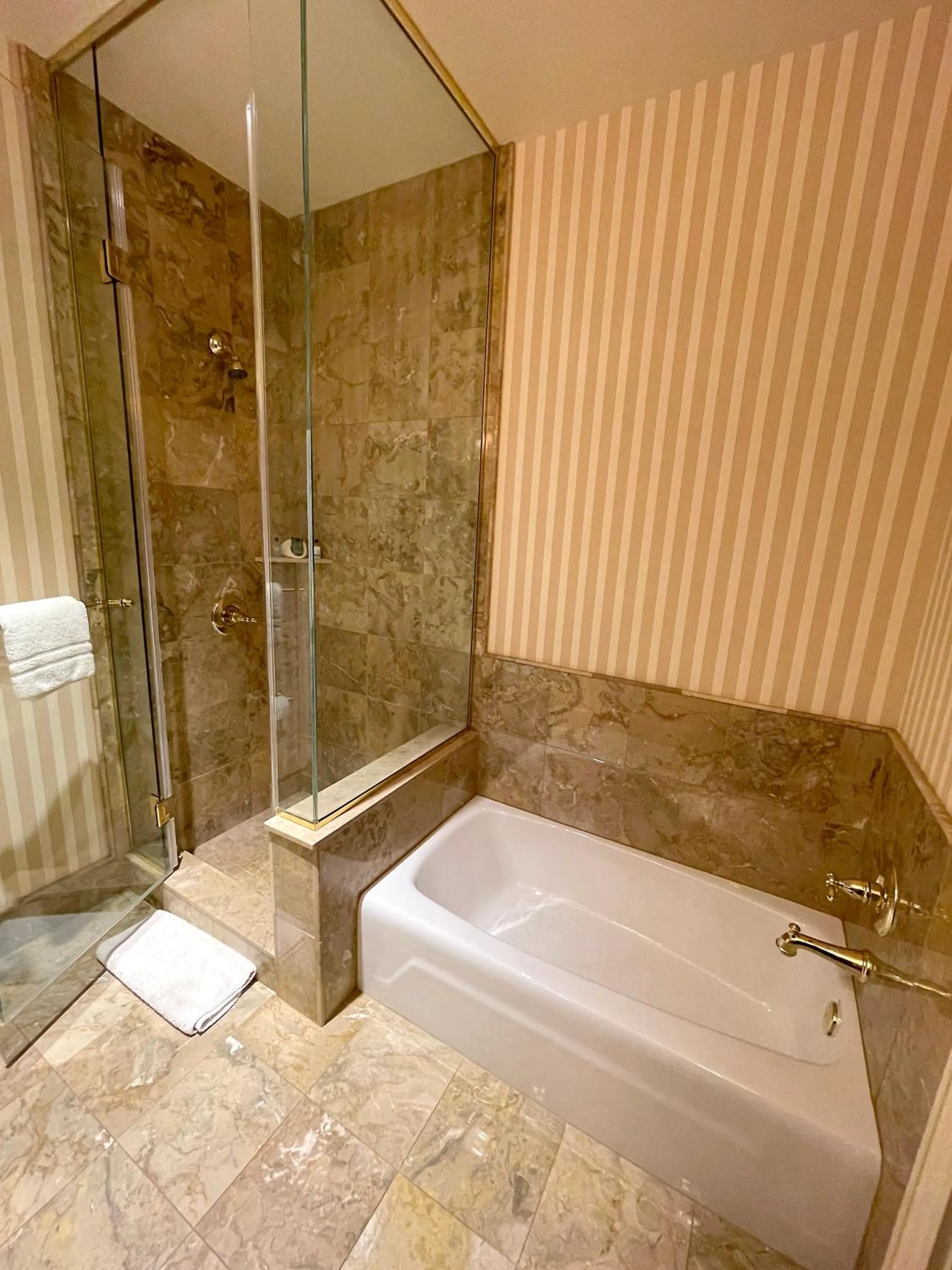 Celebrity Boutique Hotel