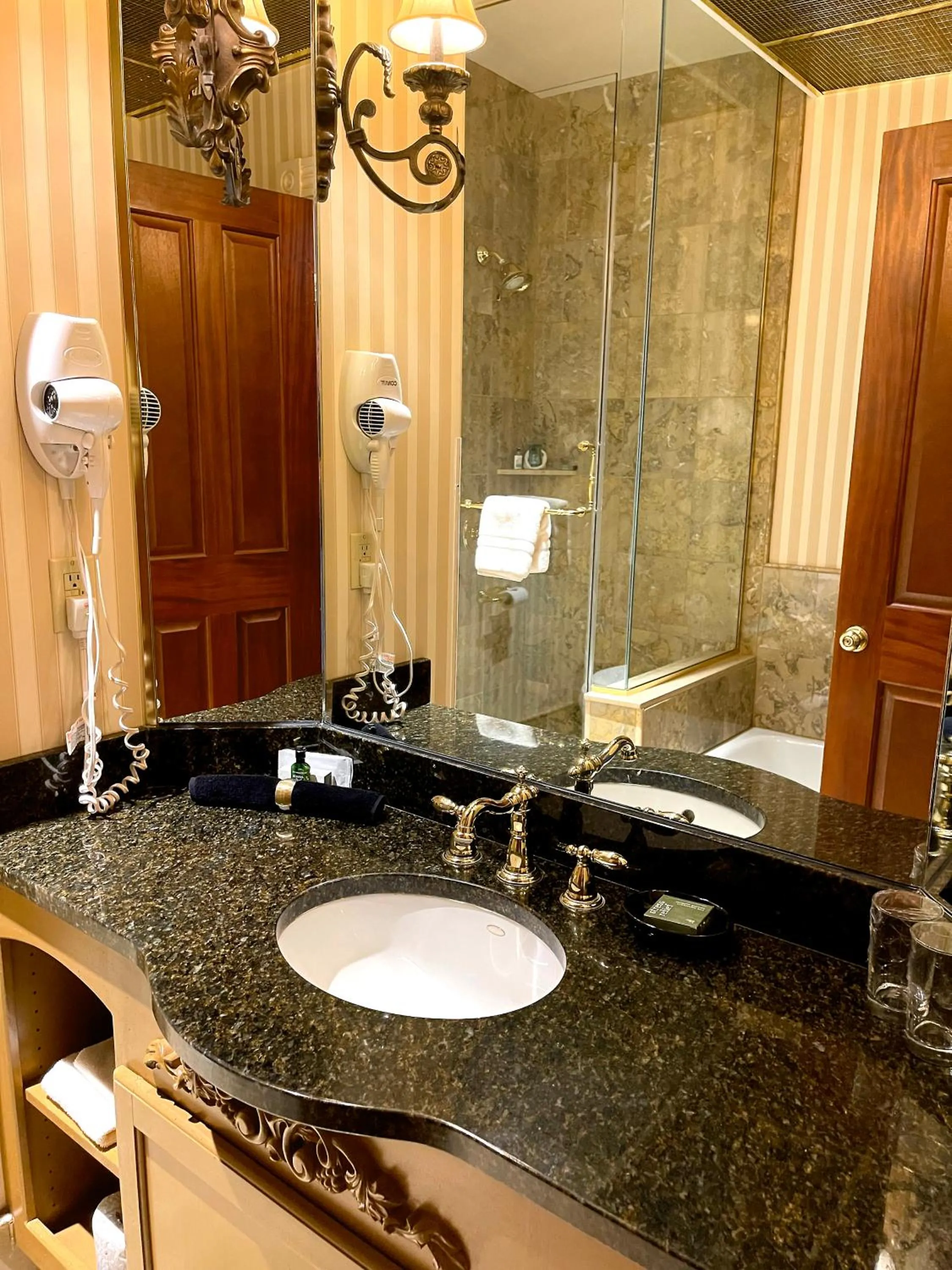 Celebrity Boutique Hotel