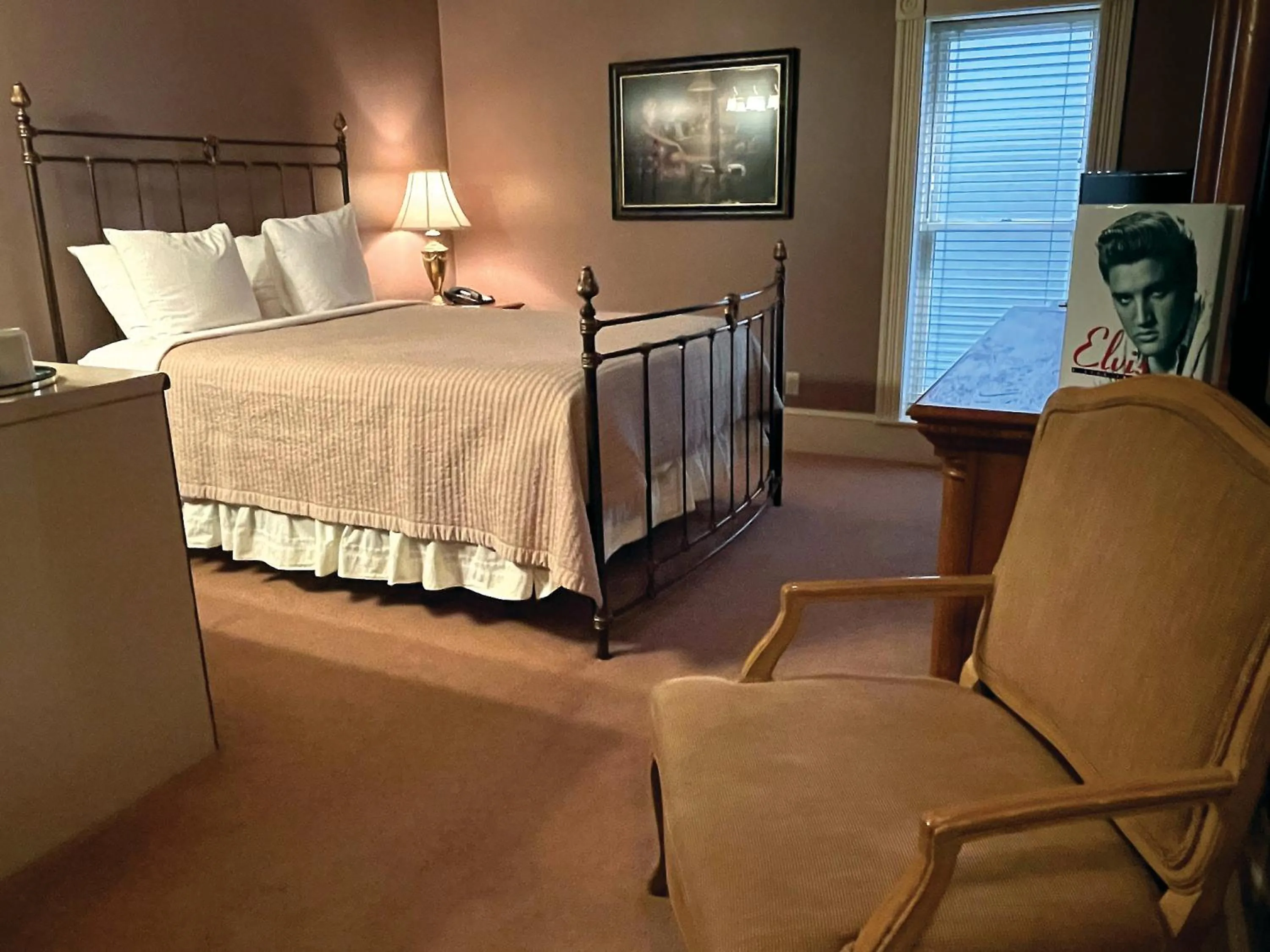 Bed in Celebrity Boutique Hotel