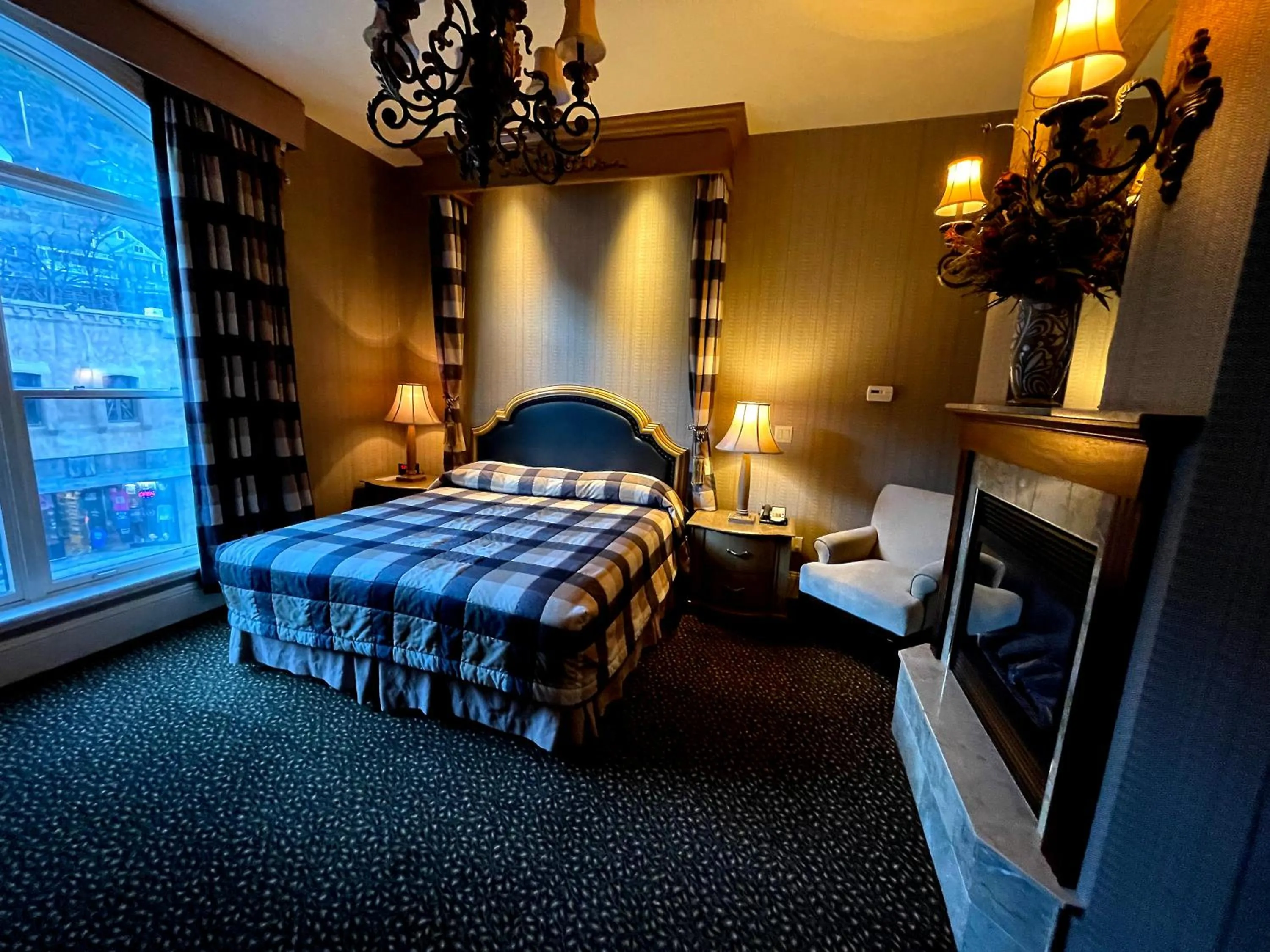 Bed in Celebrity Boutique Hotel