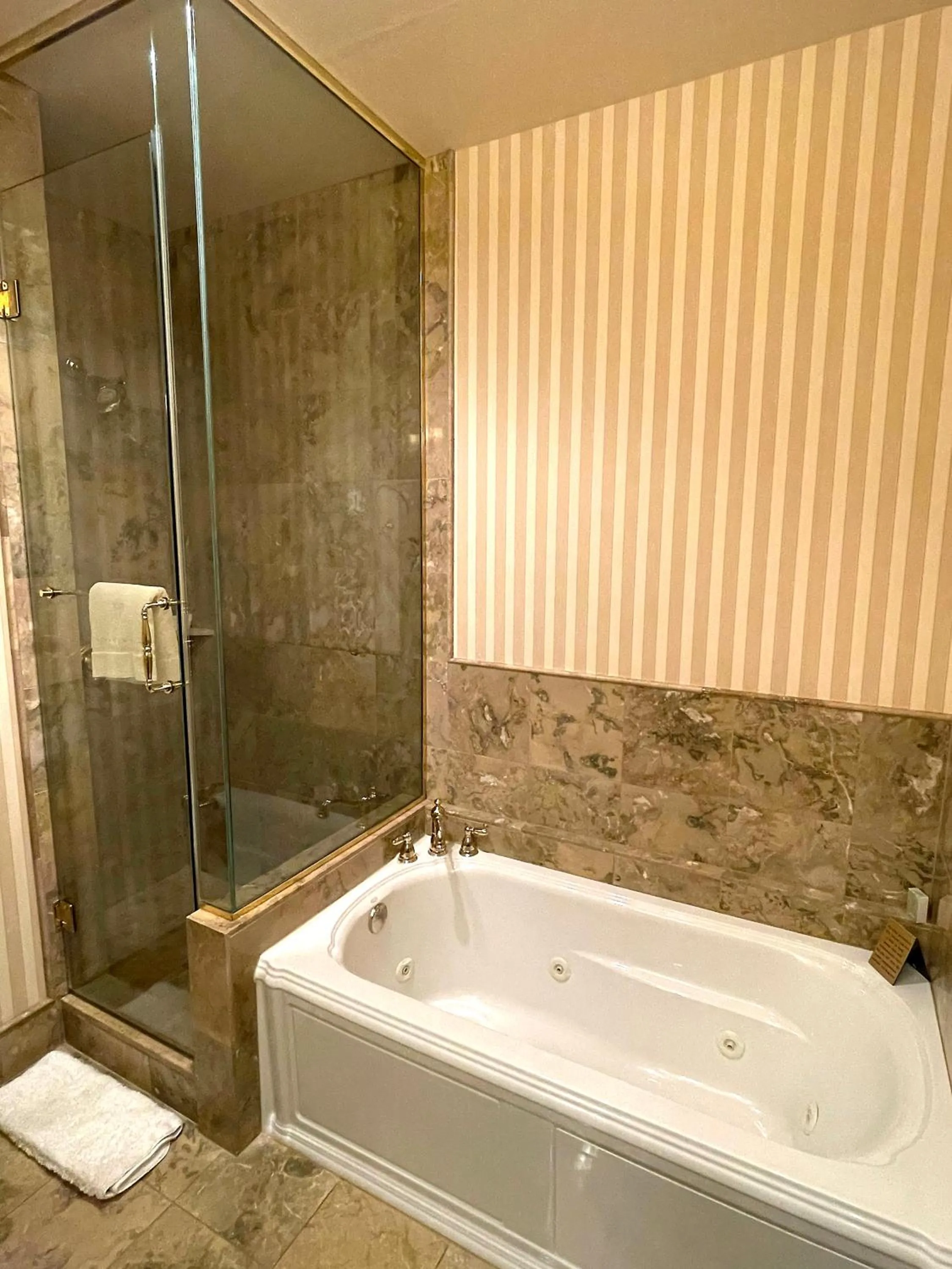 Celebrity Boutique Hotel
