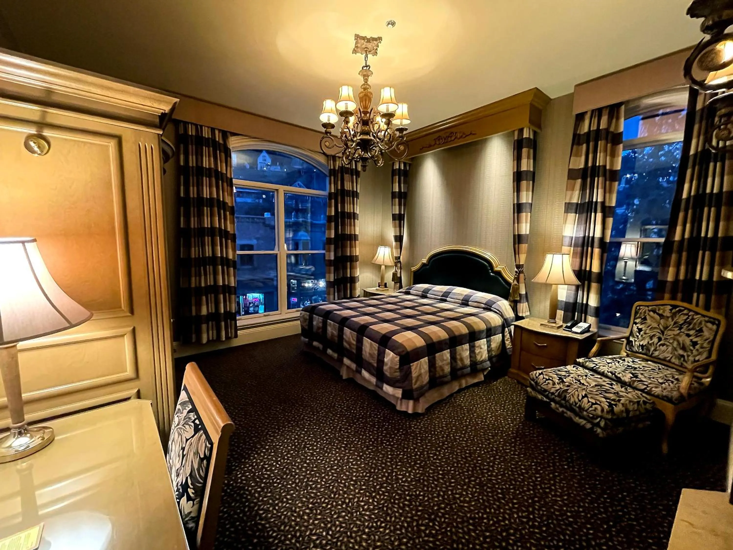 Bed in Celebrity Boutique Hotel