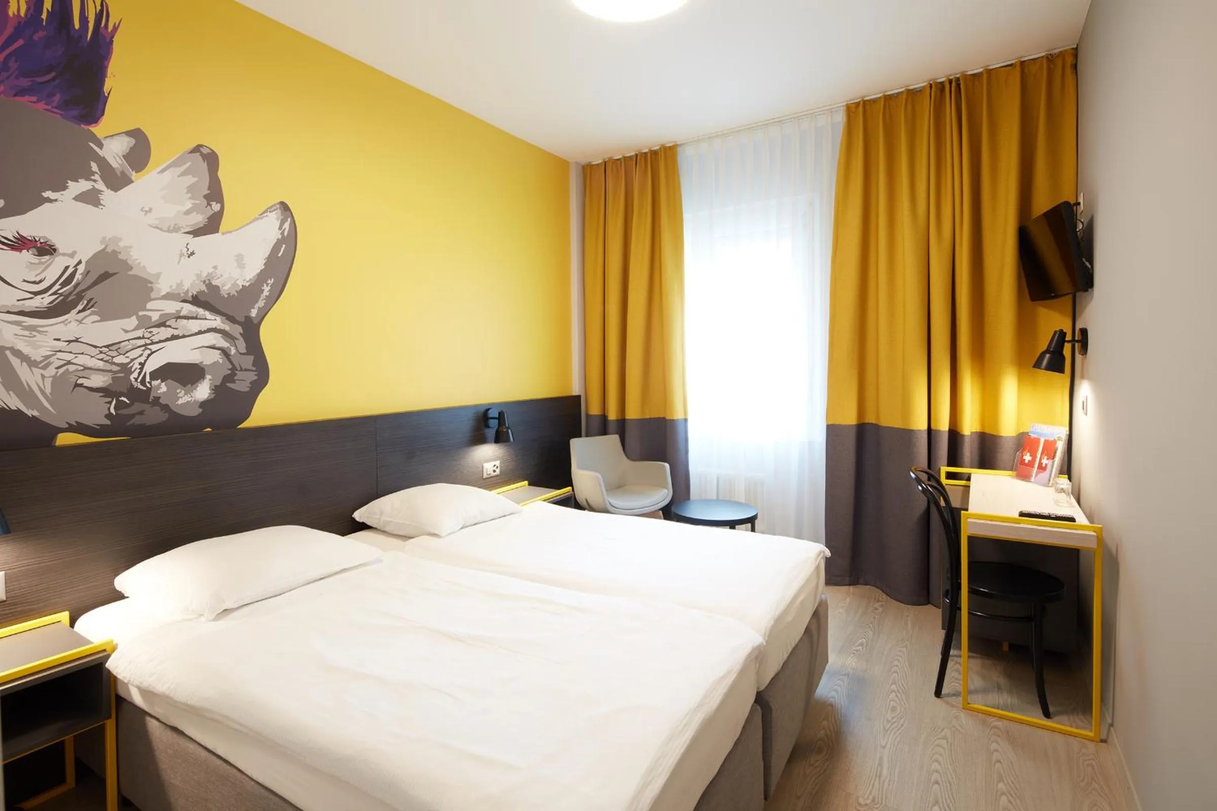 Bedroom in Hôtel Crystal