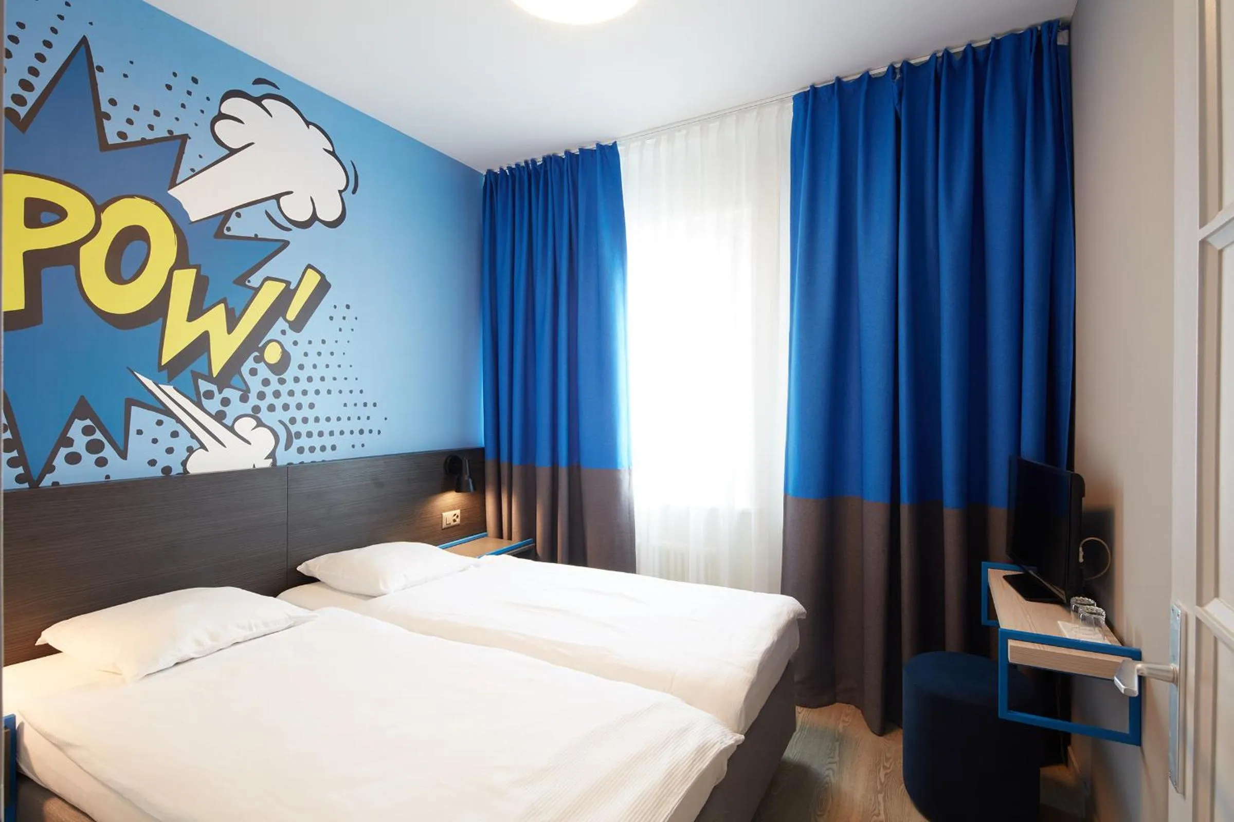 Bedroom in Hôtel Crystal