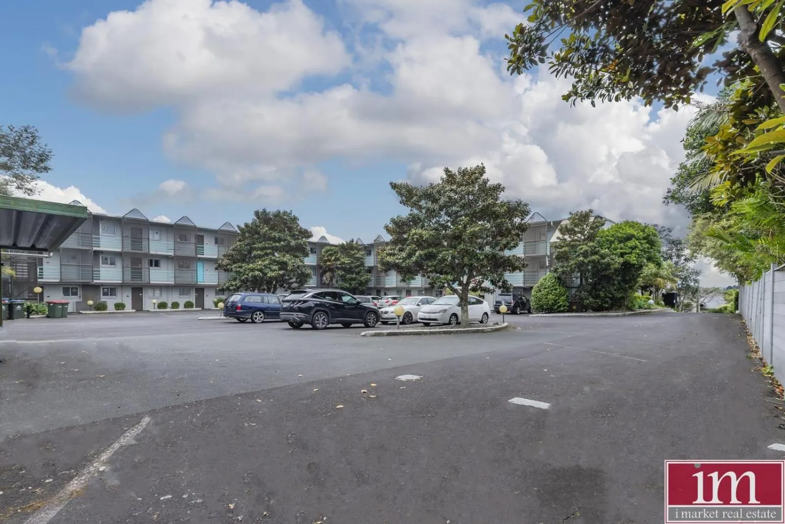 City Towers Apartments