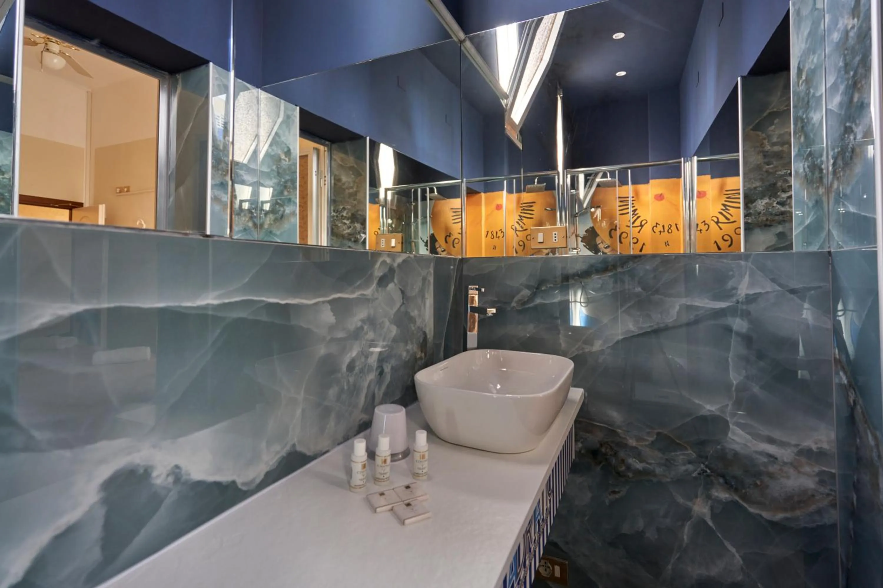 Shower in Hotel Adriatica sul Mare