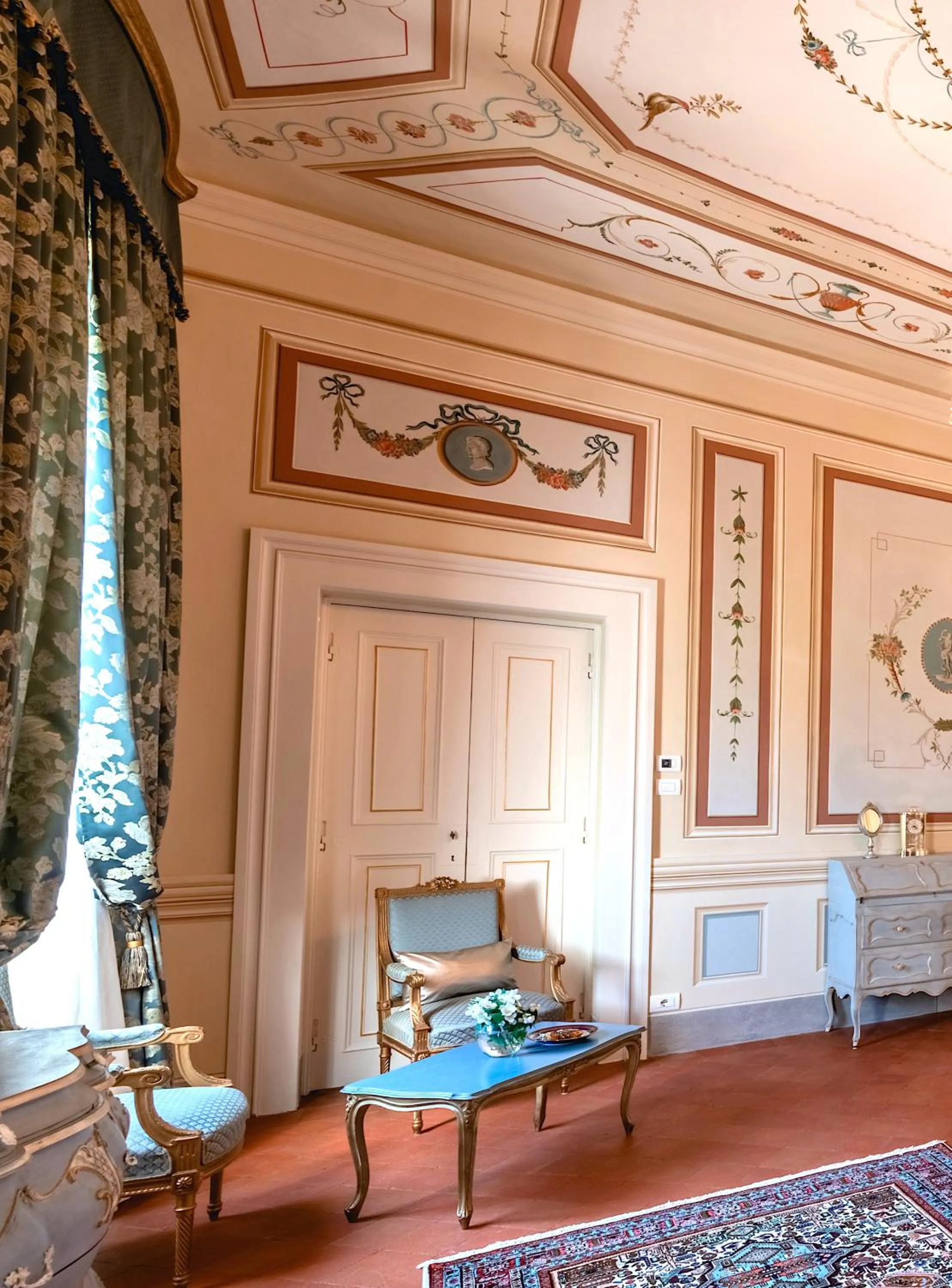 Photo of the whole room in Villa La Preziosa