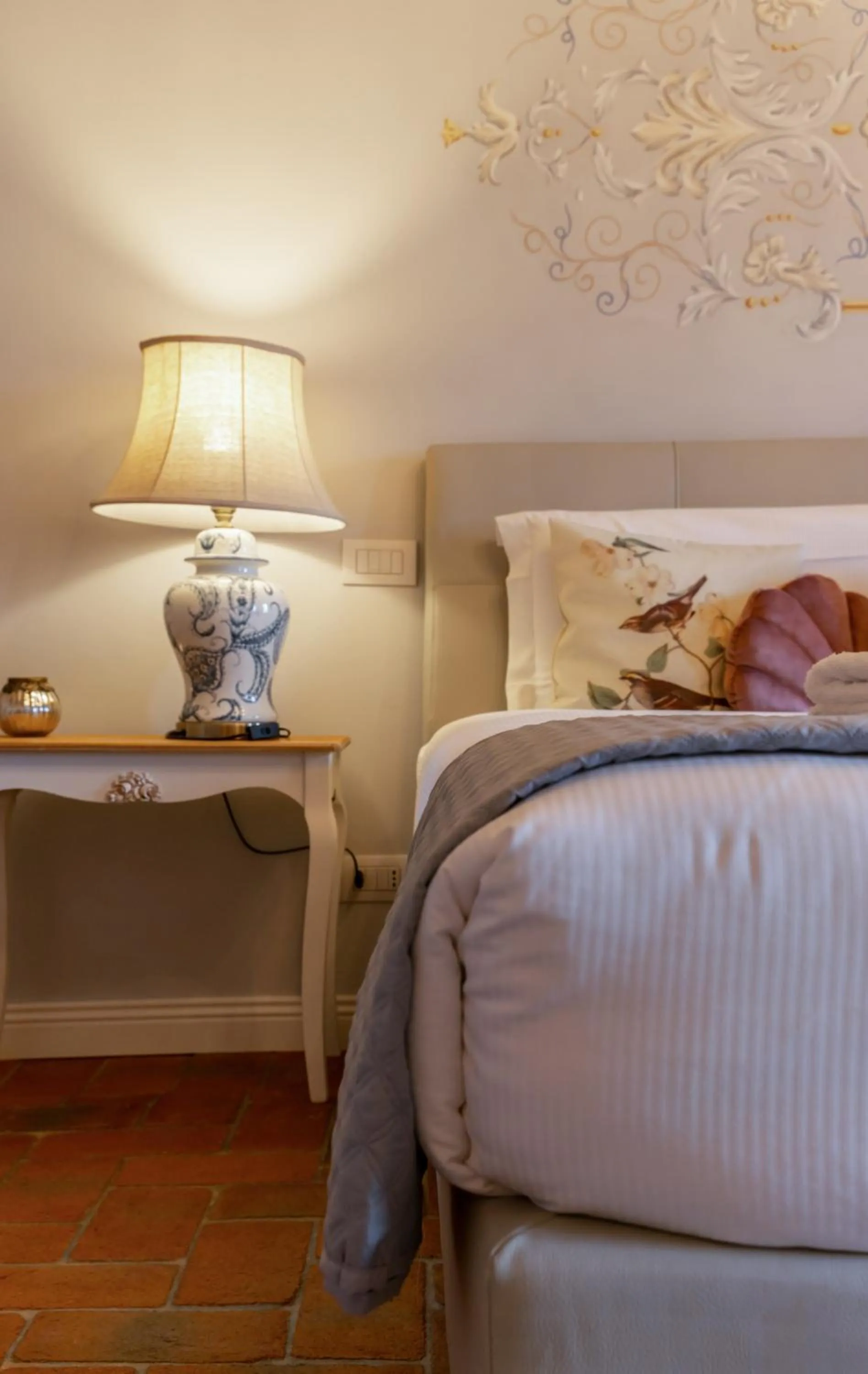 Decorative detail, Bed in Villa La Preziosa