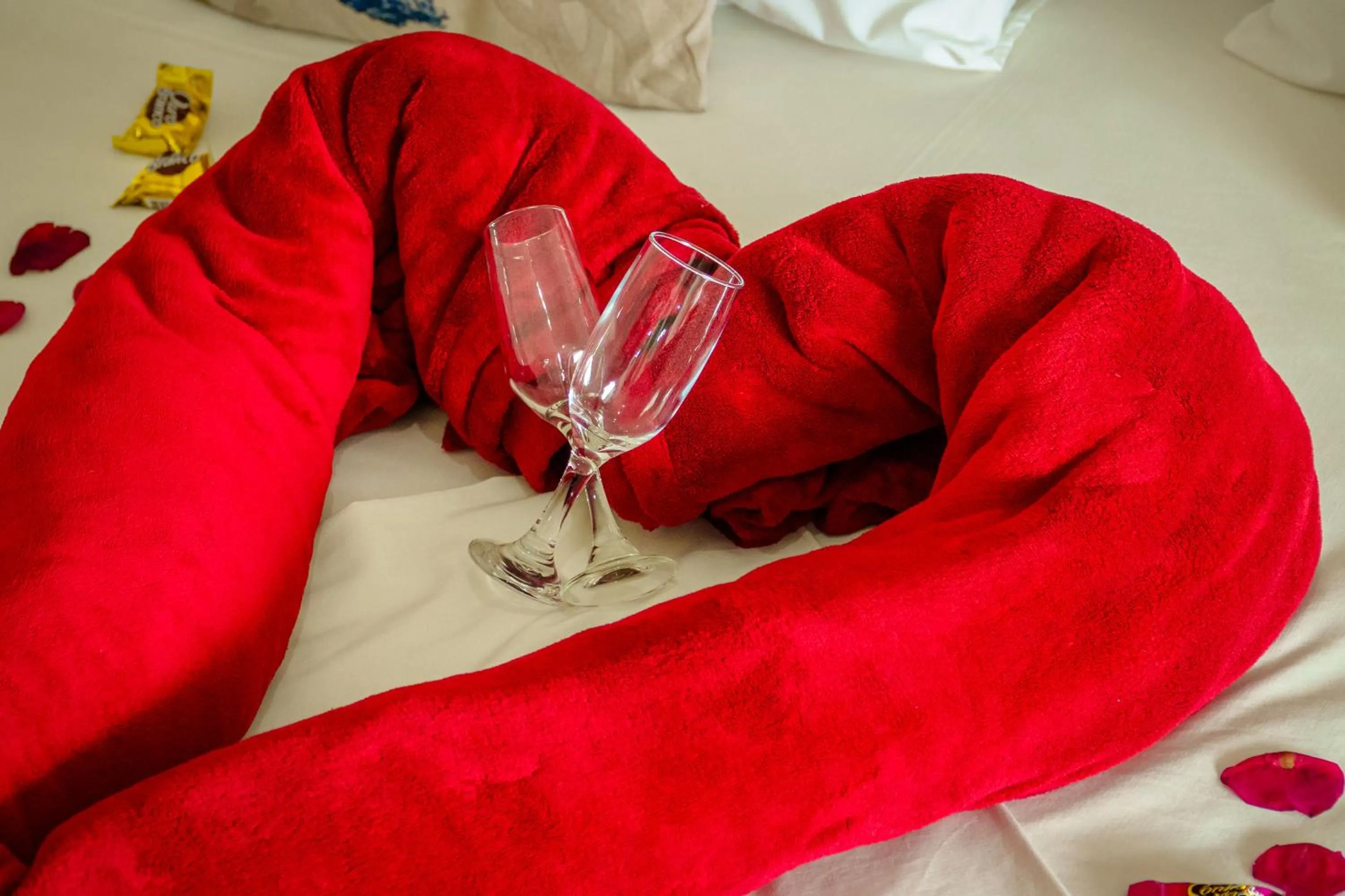 Decorative detail, Bed in VELINN Hotel Guarda Mor