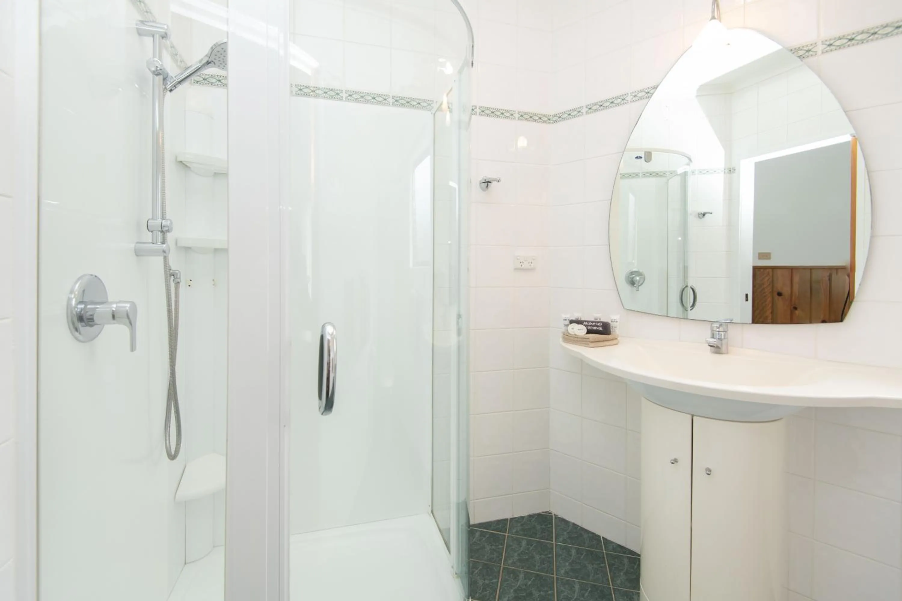 Bathroom in Ocean Breeze Cottages