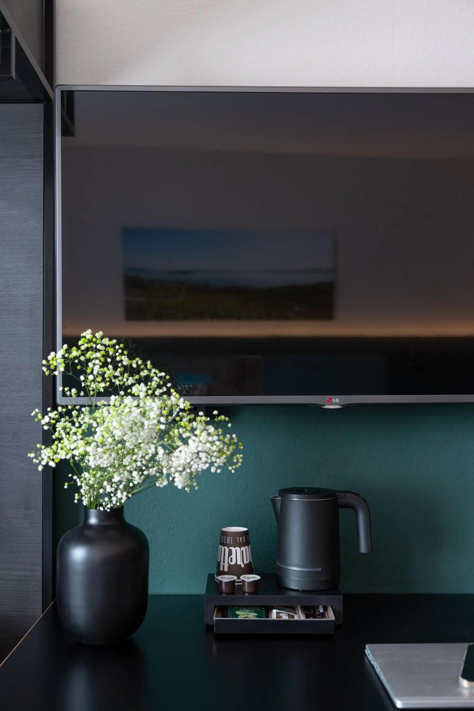 TV and multimedia in City Hotel Biel Bienne Free Parking