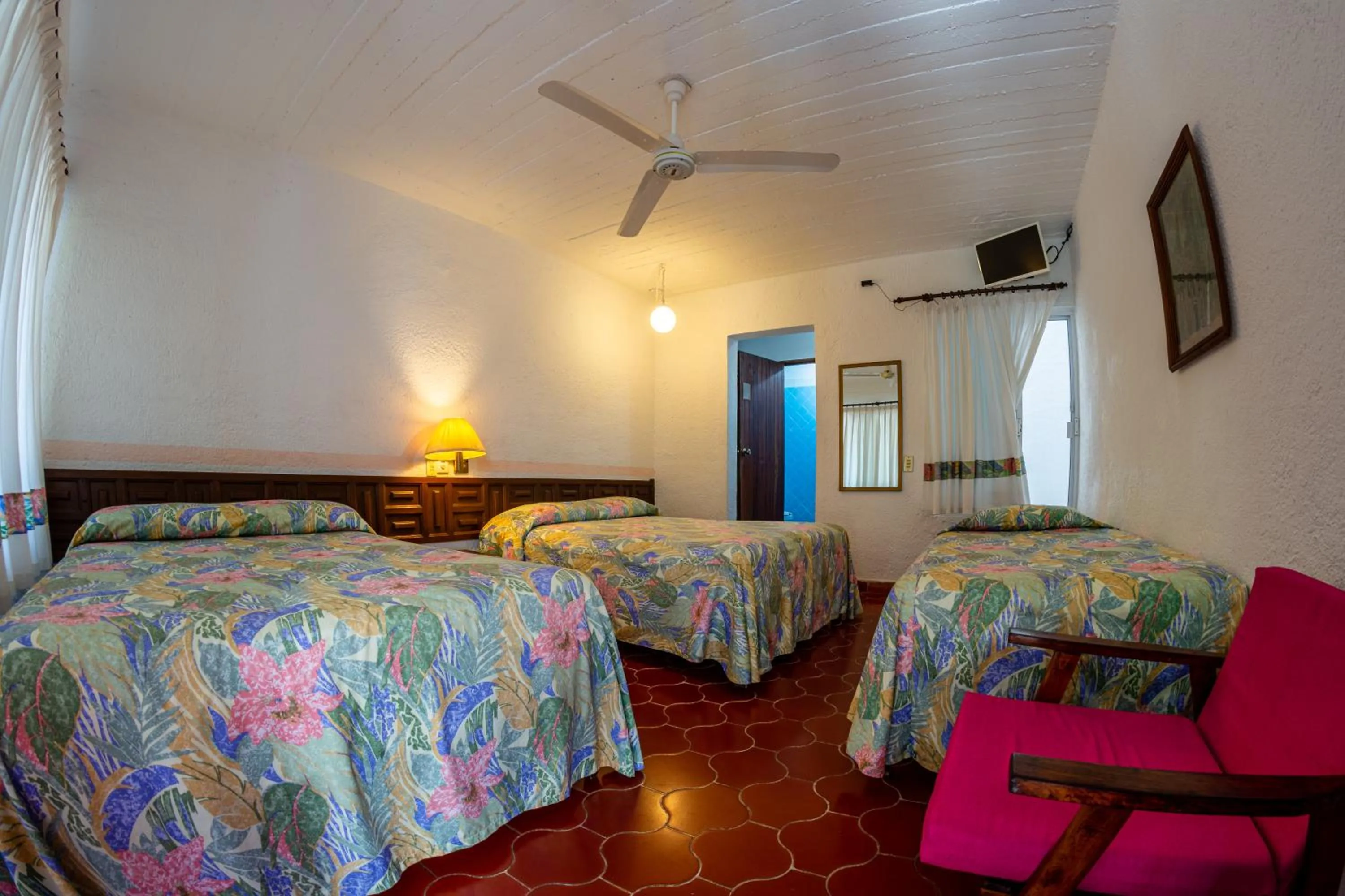 Photo of the whole room, Bed in Hotel Delfin