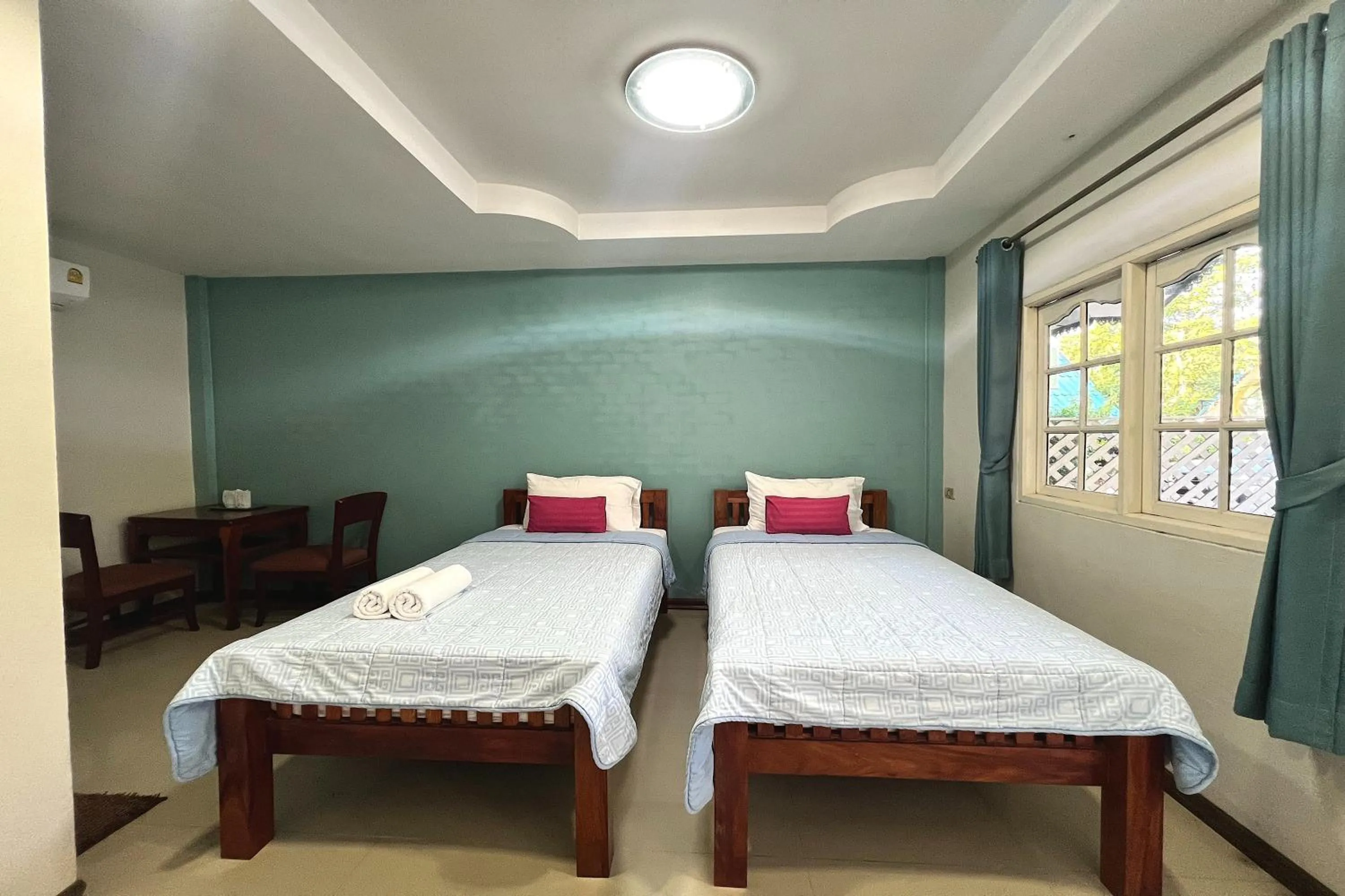 Bed in Saithong Resort
